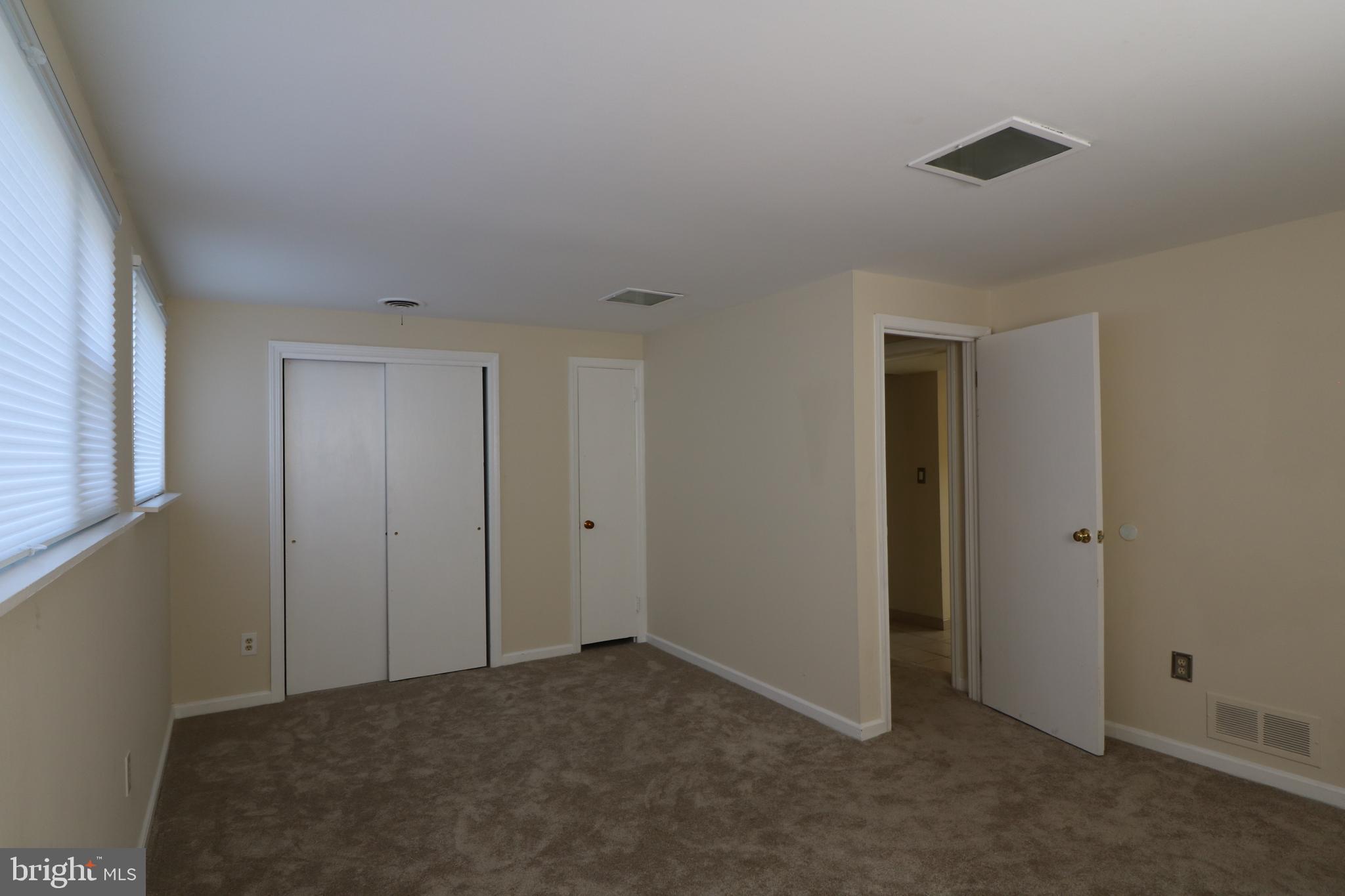 CARROLL KNOLLS - Residential Lease