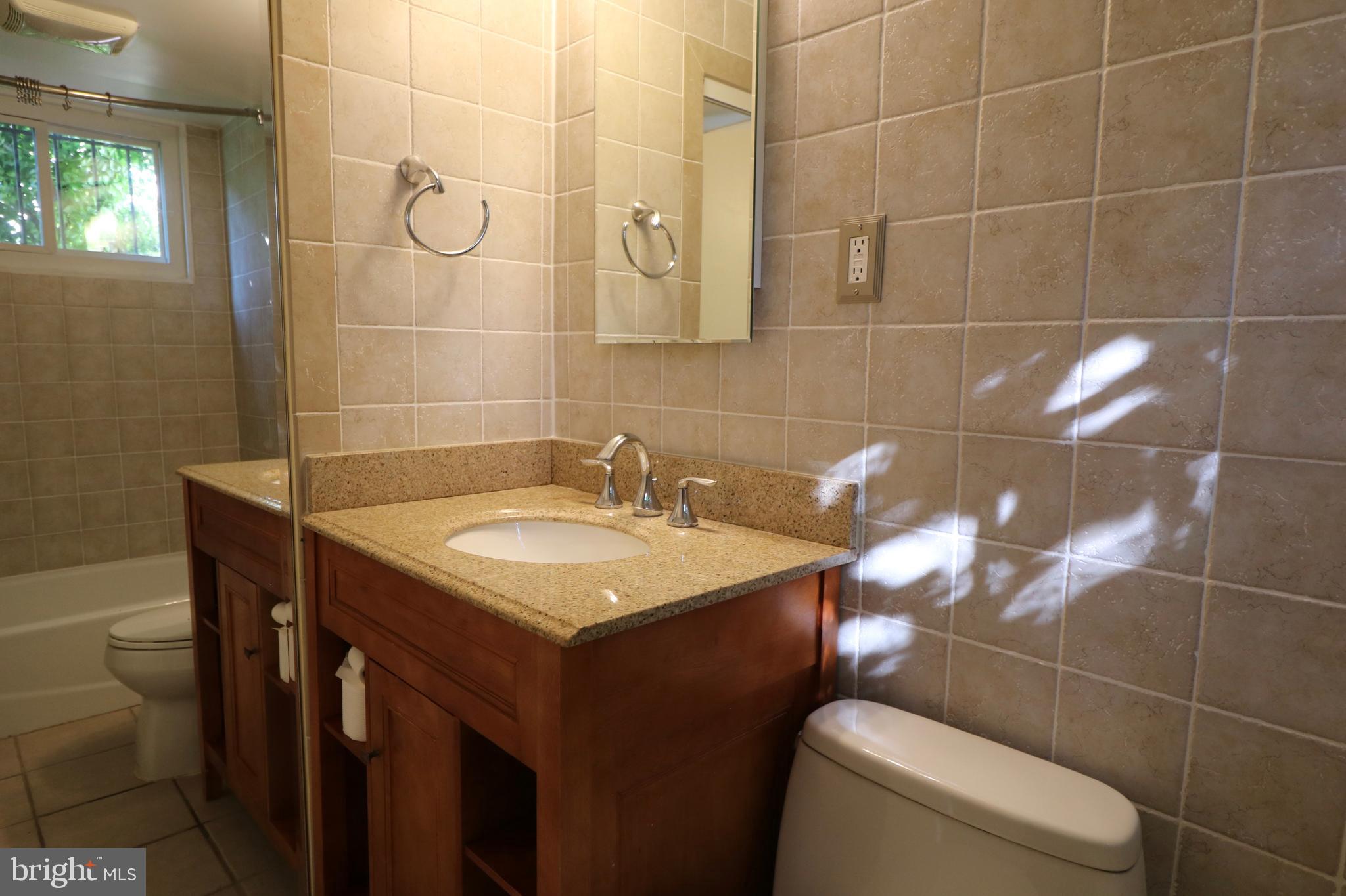 CARROLL KNOLLS - Residential Lease