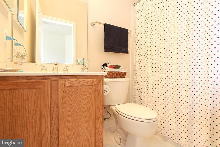 PORT POTOMAC - Residential