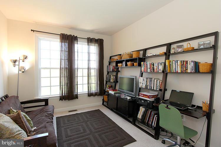 PORT POTOMAC - Residential