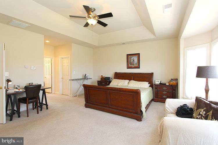 PORT POTOMAC - Residential