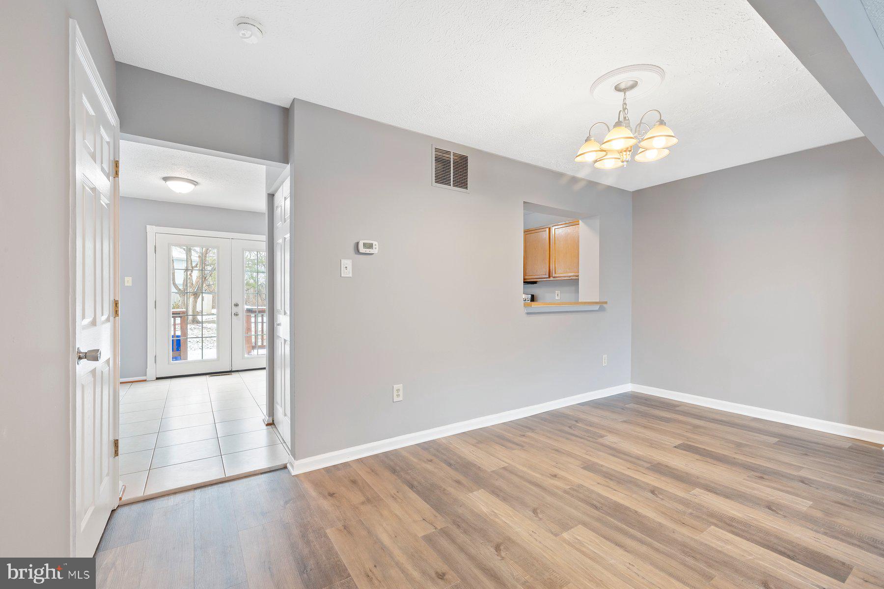 ROBIN MEADOWS - Residential