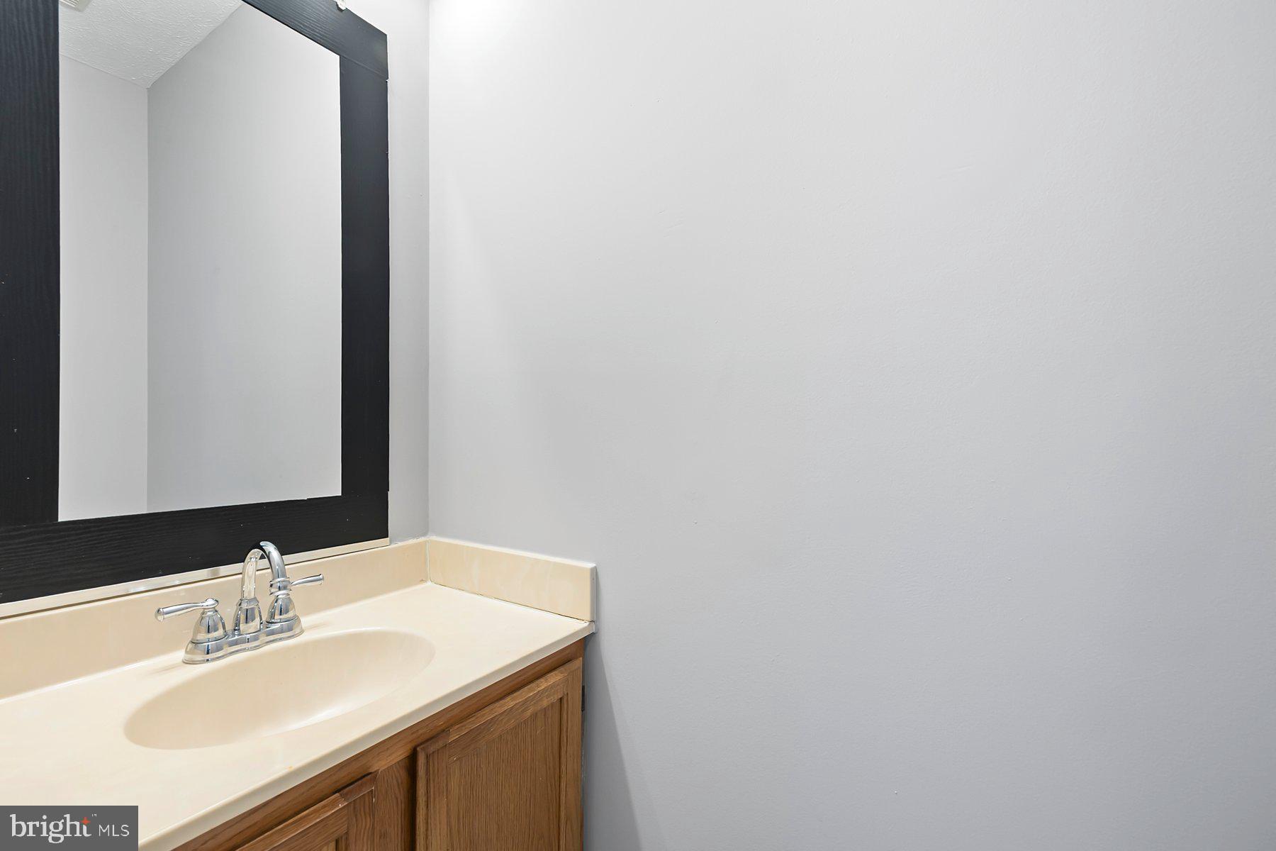 ROBIN MEADOWS - Residential