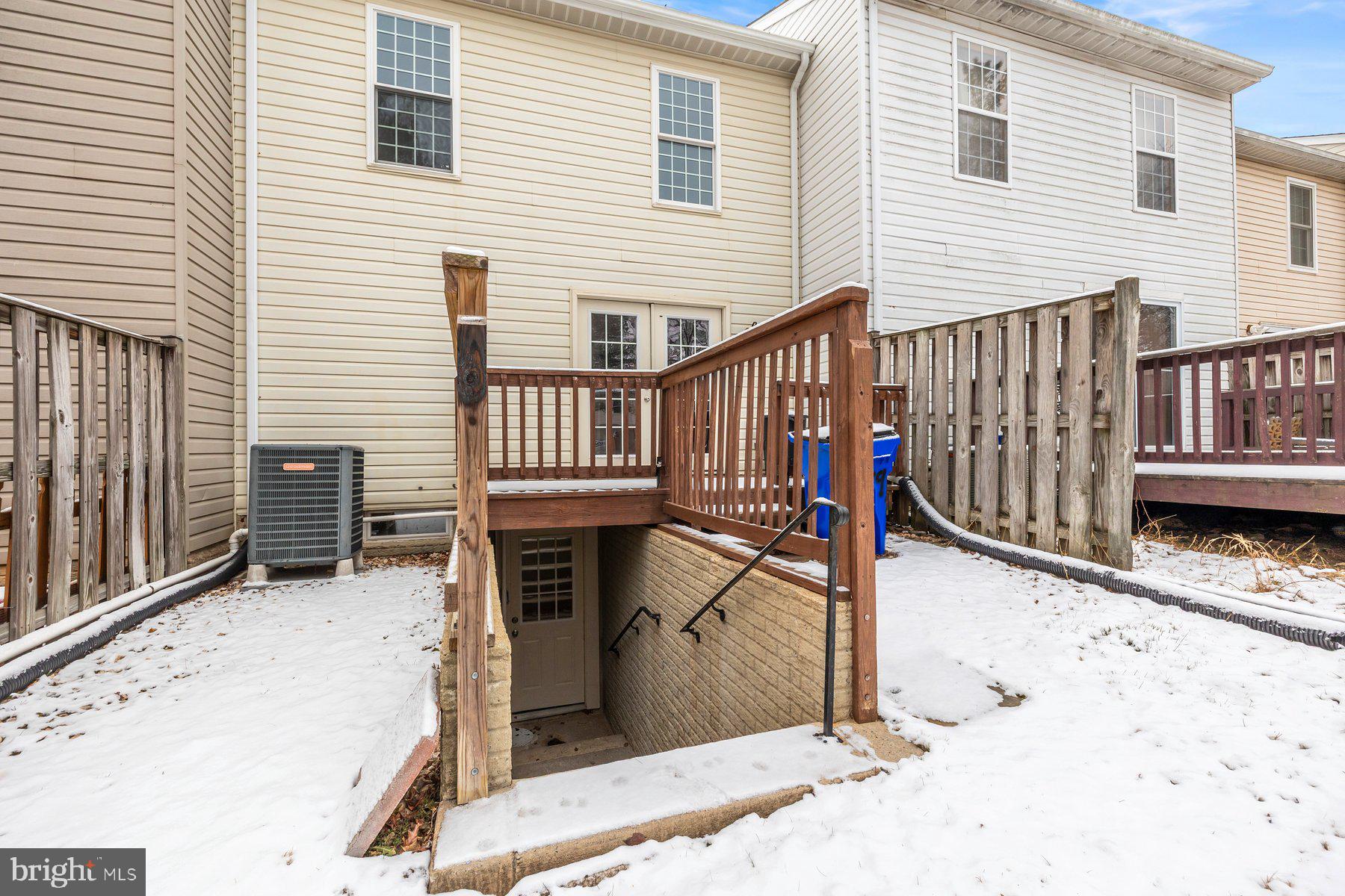 ROBIN MEADOWS - Residential