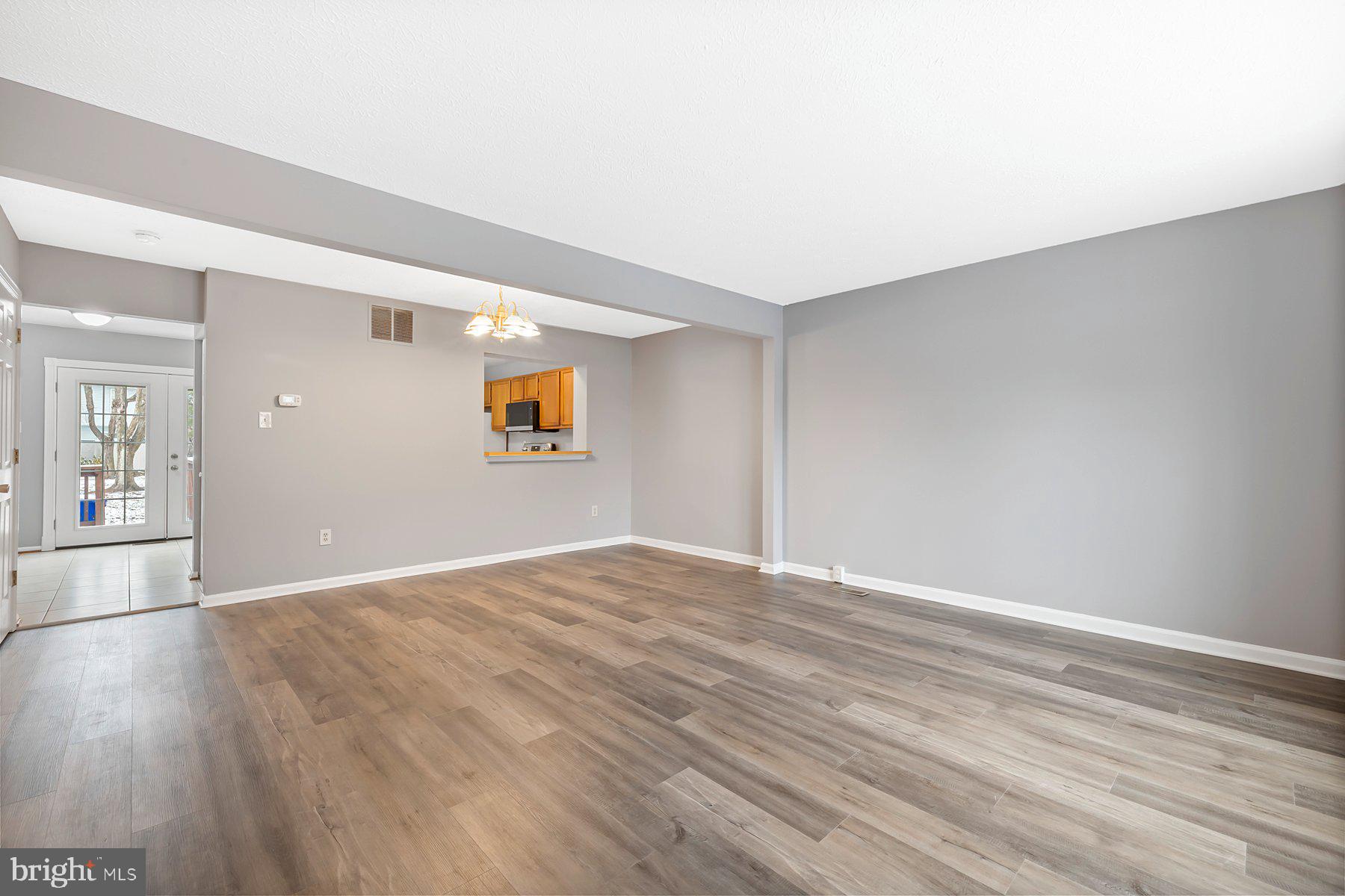 ROBIN MEADOWS - Residential