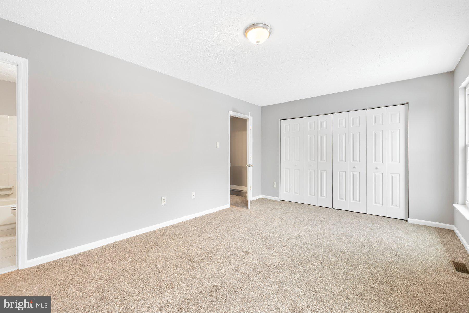 ROBIN MEADOWS - Residential