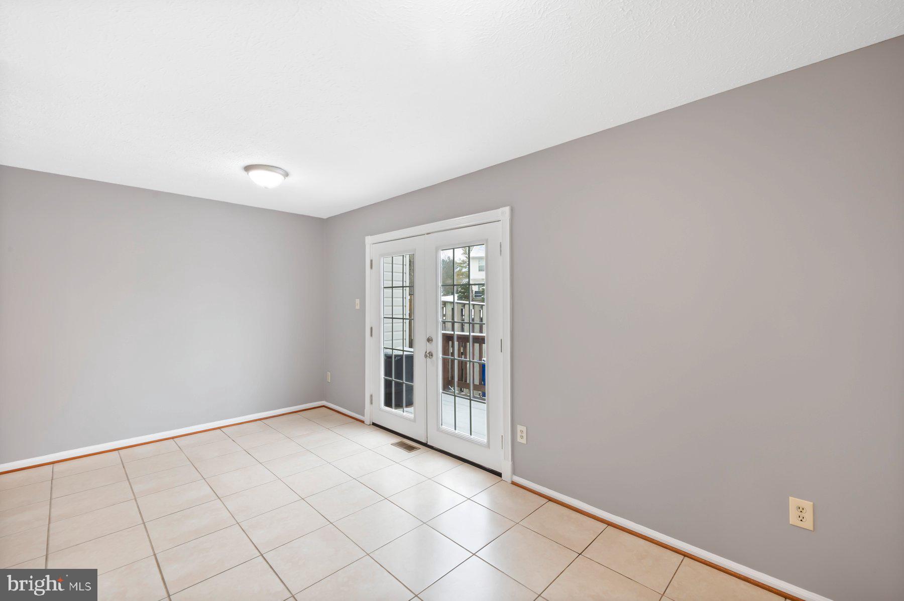 ROBIN MEADOWS - Residential