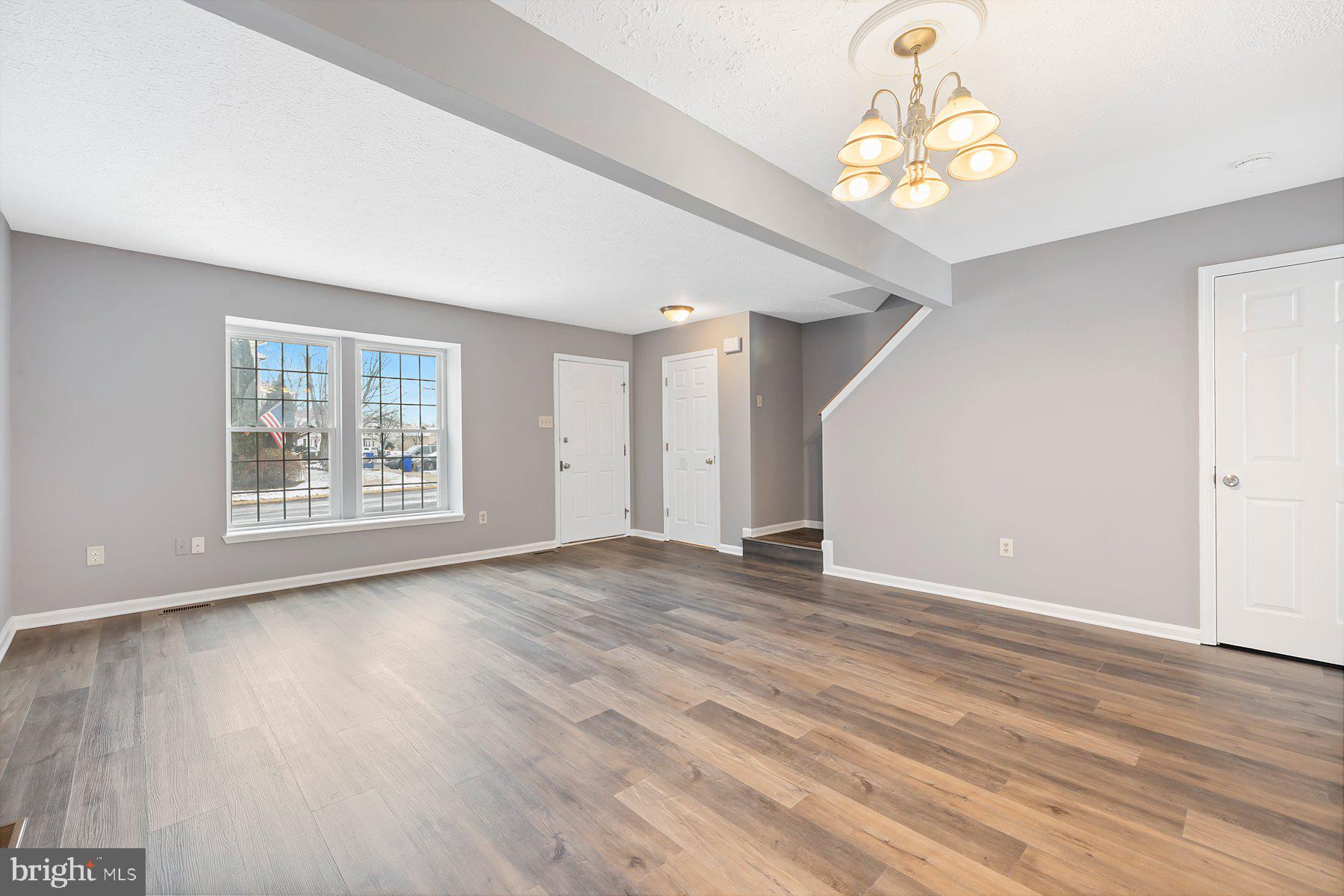 ROBIN MEADOWS - Residential