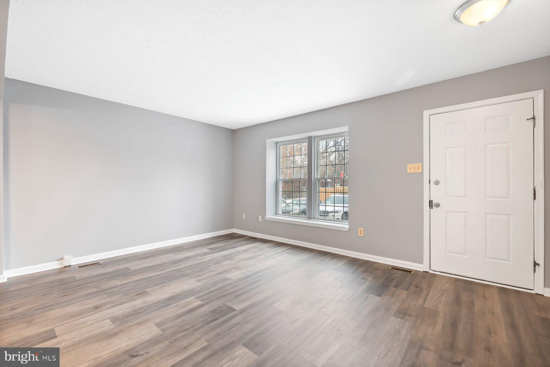 ROBIN MEADOWS - Residential