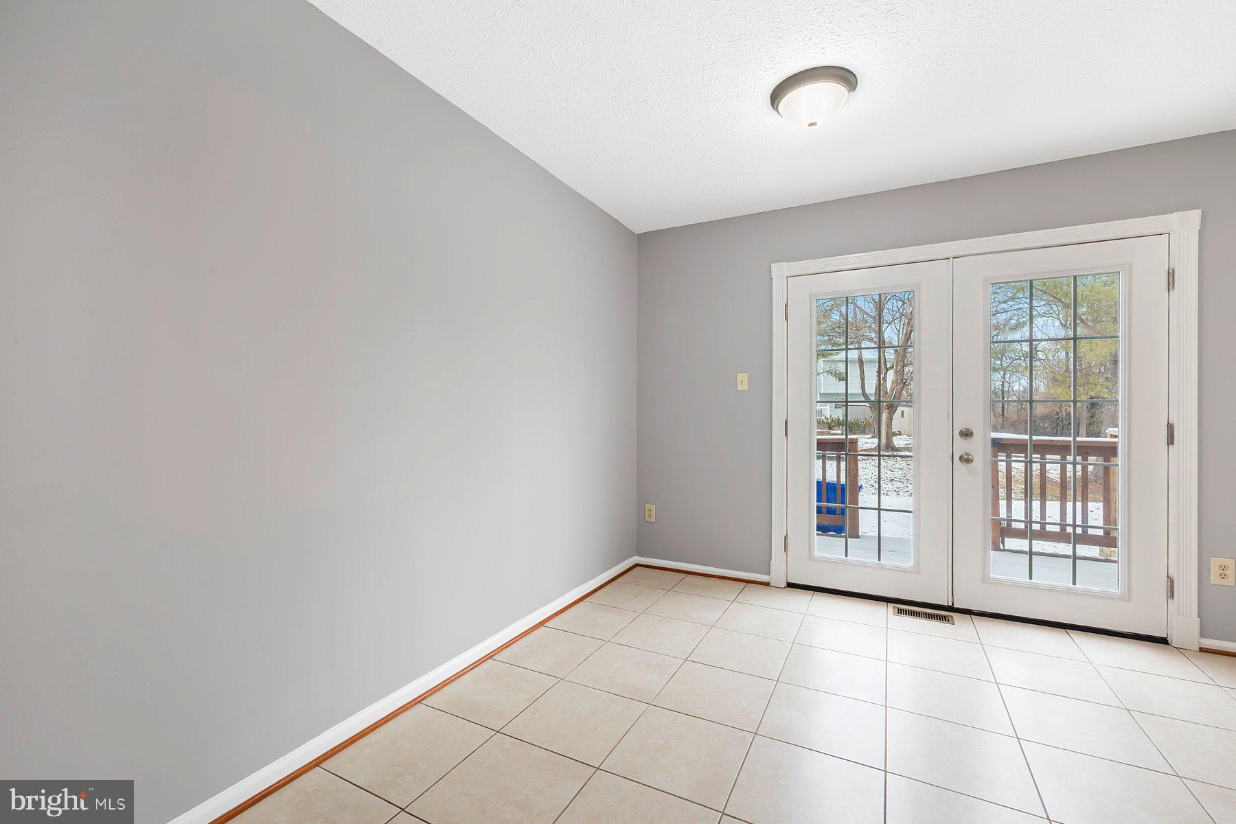 ROBIN MEADOWS - Residential