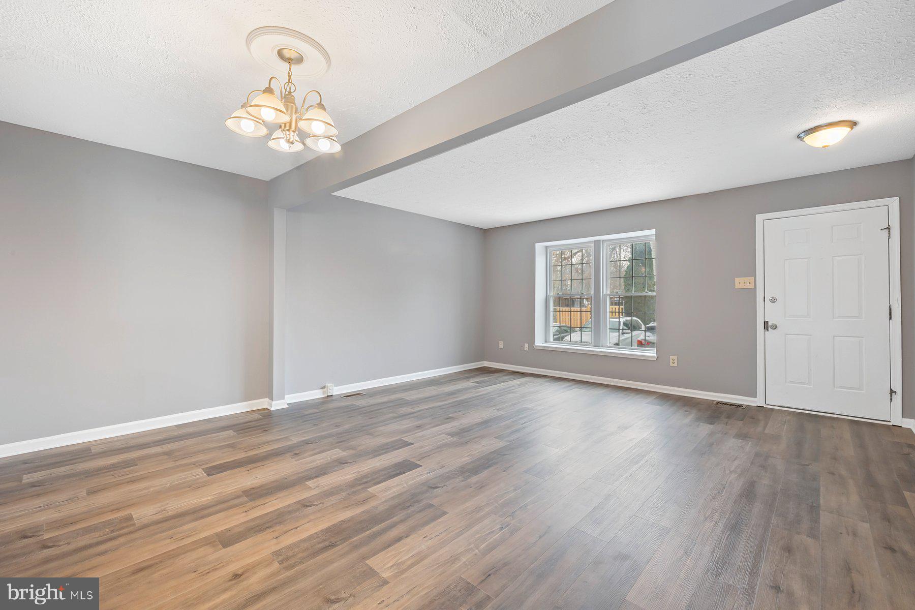 ROBIN MEADOWS - Residential