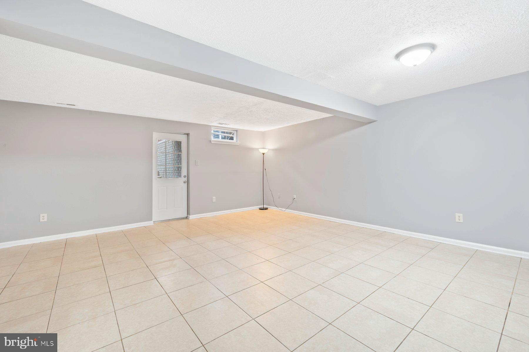 ROBIN MEADOWS - Residential