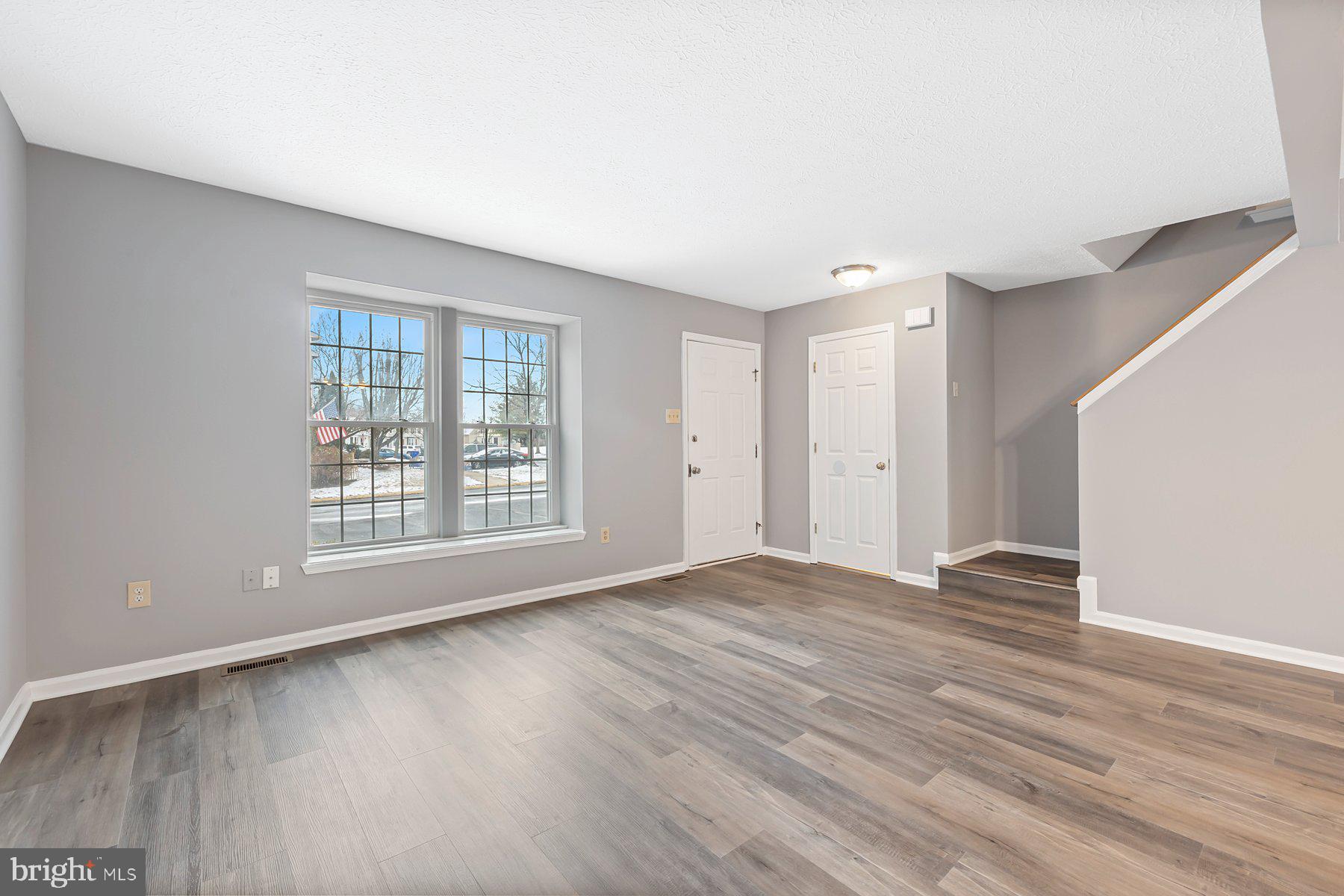 ROBIN MEADOWS - Residential