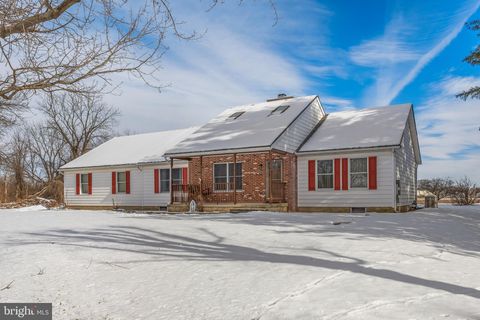 32 QUAIL DRIVE BEVERLY NJ 08010