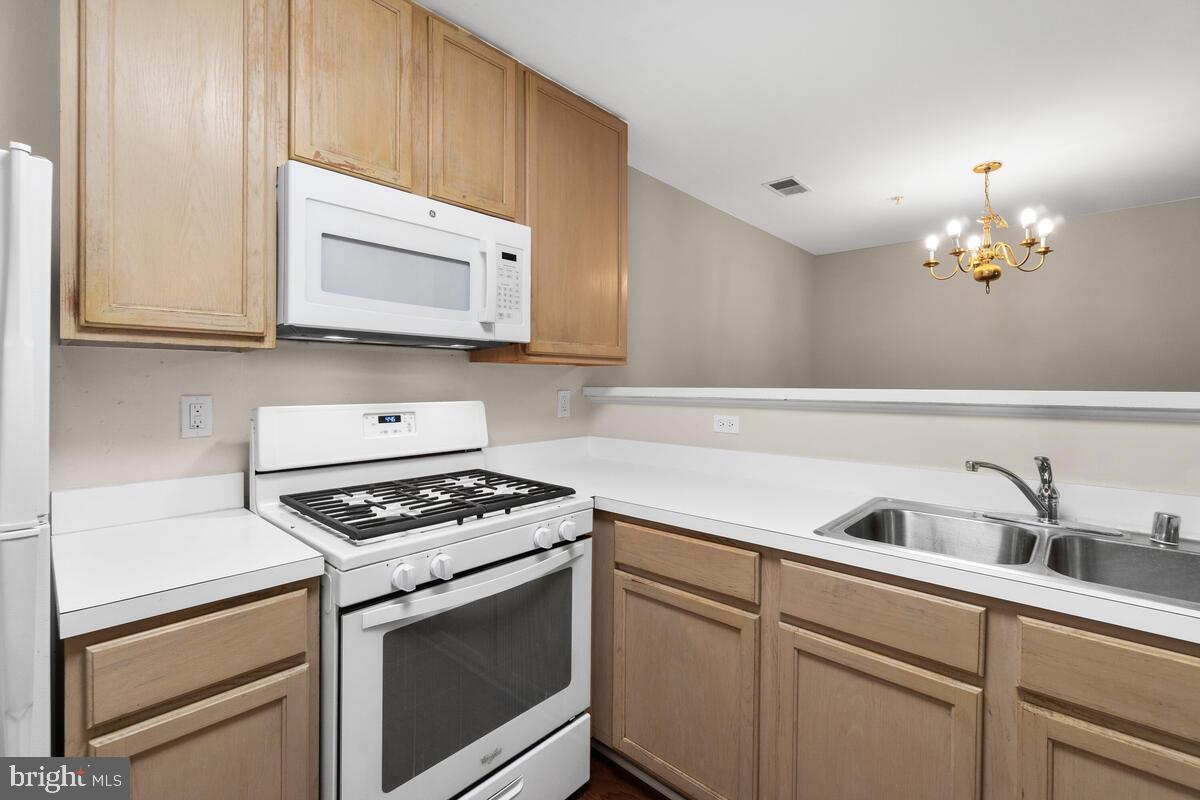 GREENBELT LAKE VILLAGE - Residential