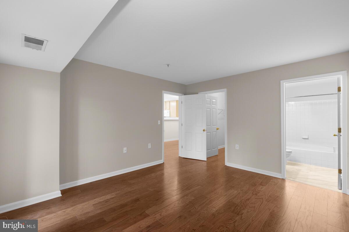 GREENBELT LAKE VILLAGE - Residential