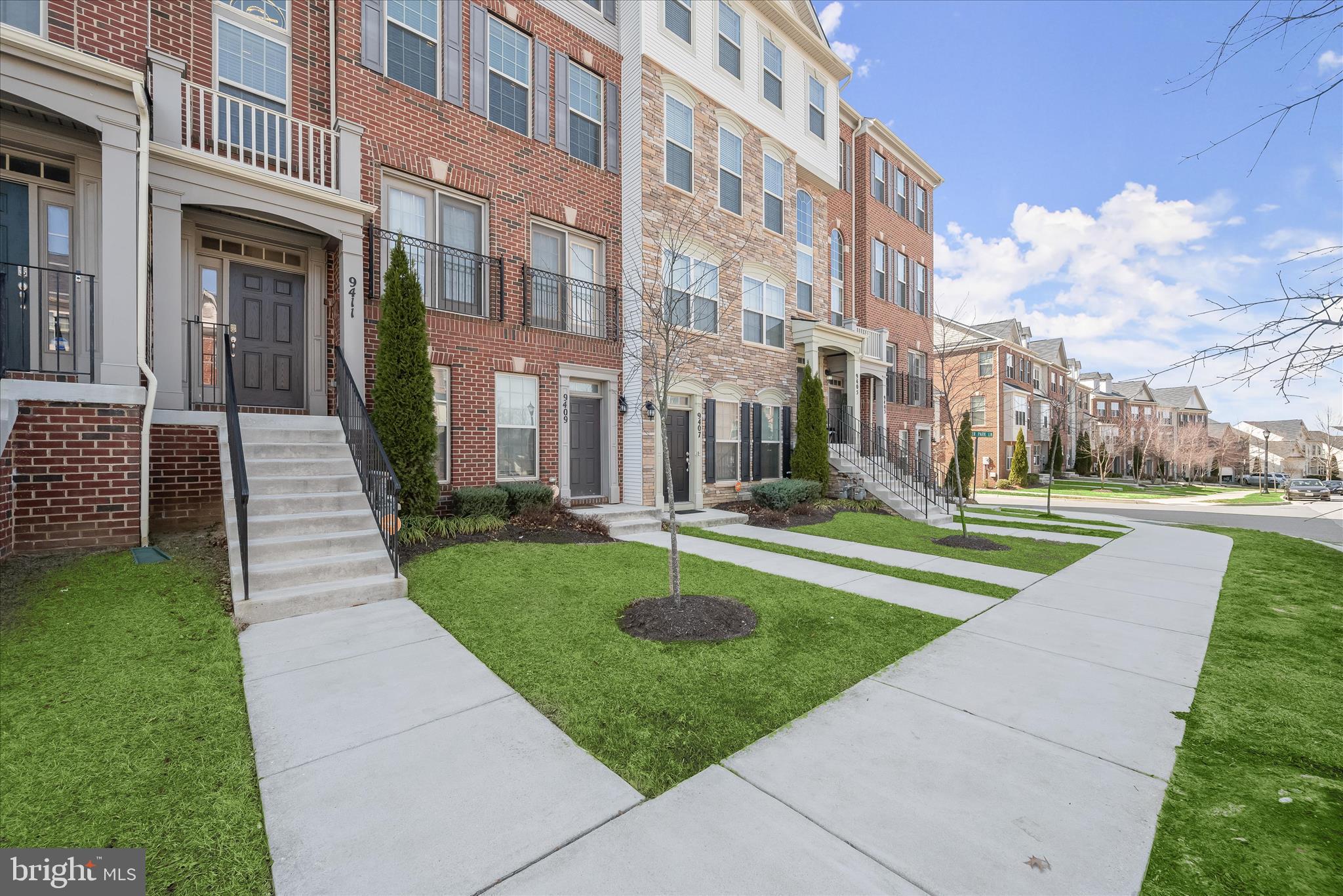 WOODMORE TOWNE CENTRE - Residential Lease