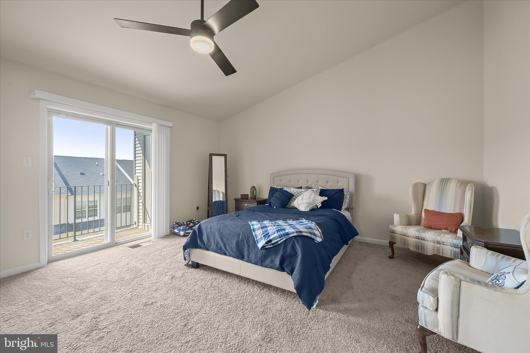 WOODMORE TOWNE CENTRE - Residential Lease