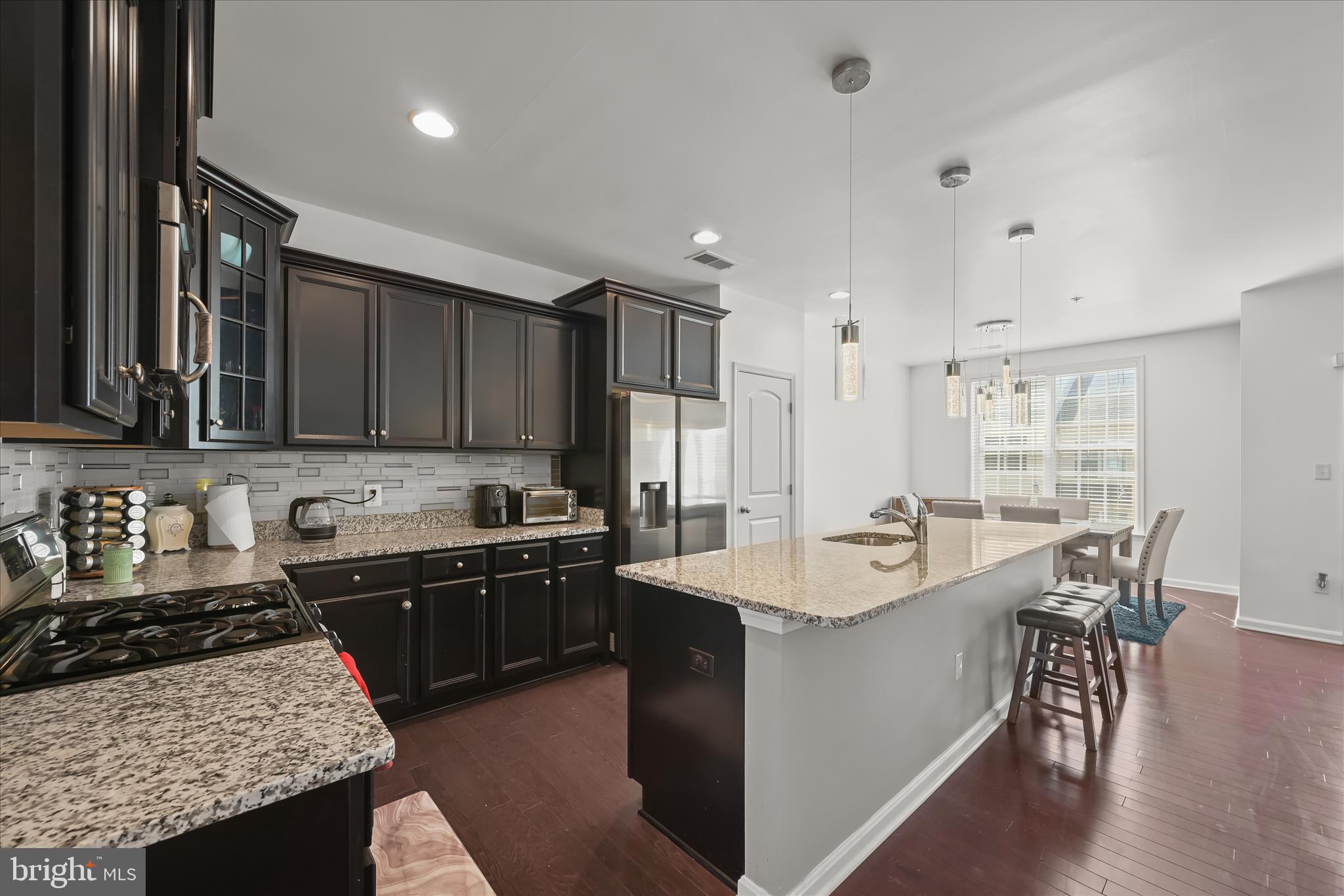 WOODMORE TOWNE CENTRE - Residential Lease