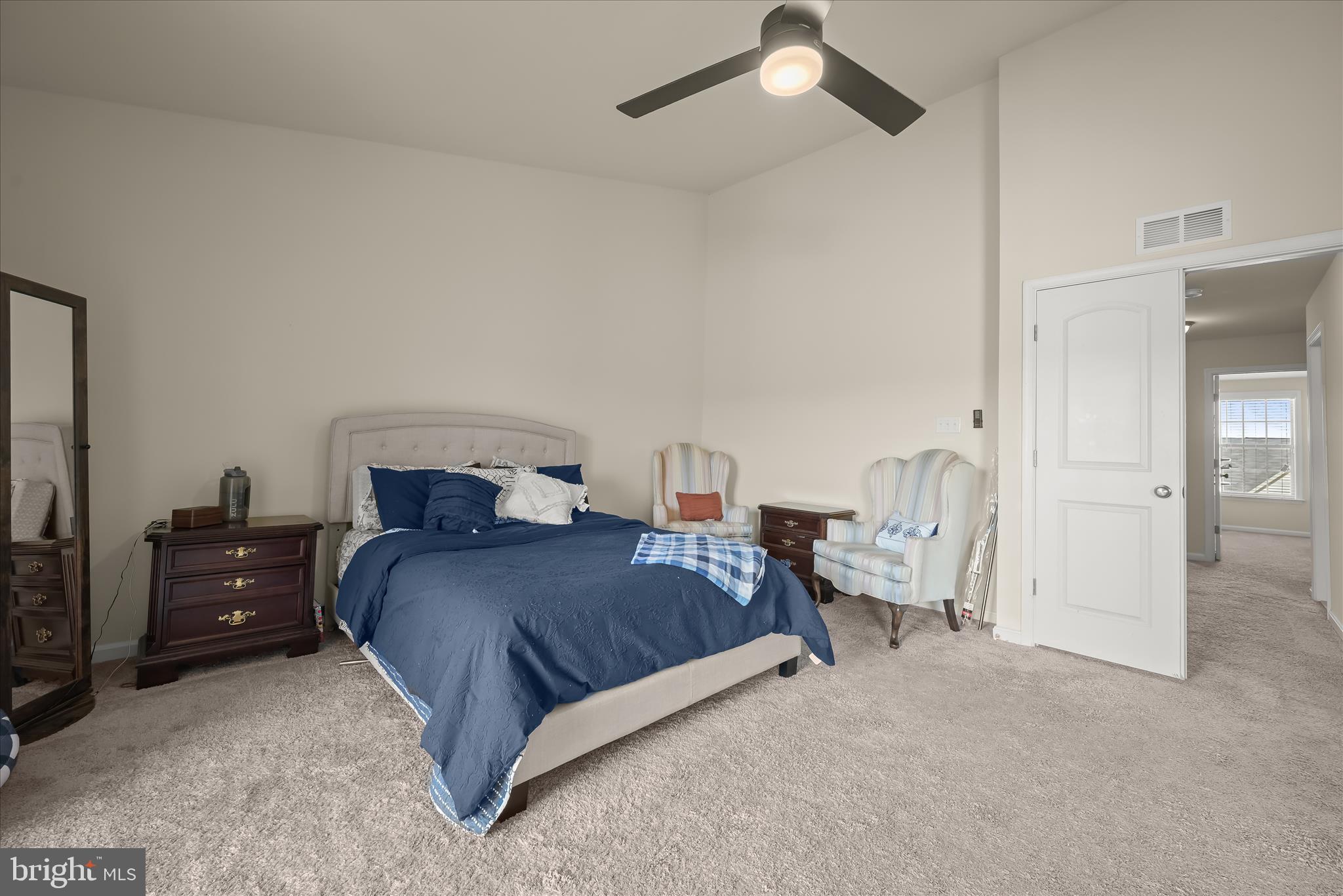 WOODMORE TOWNE CENTRE - Residential Lease