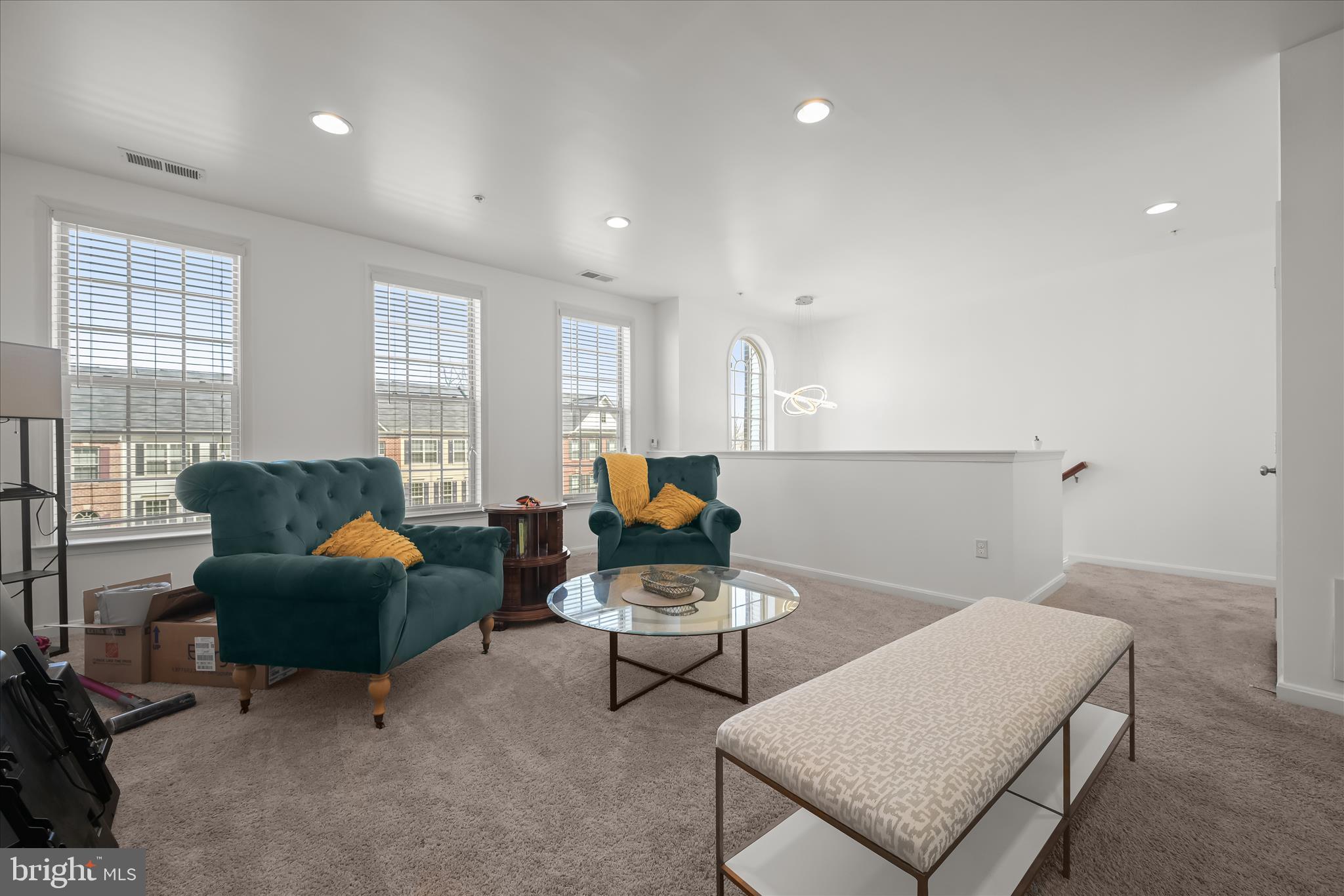 WOODMORE TOWNE CENTRE - Residential Lease