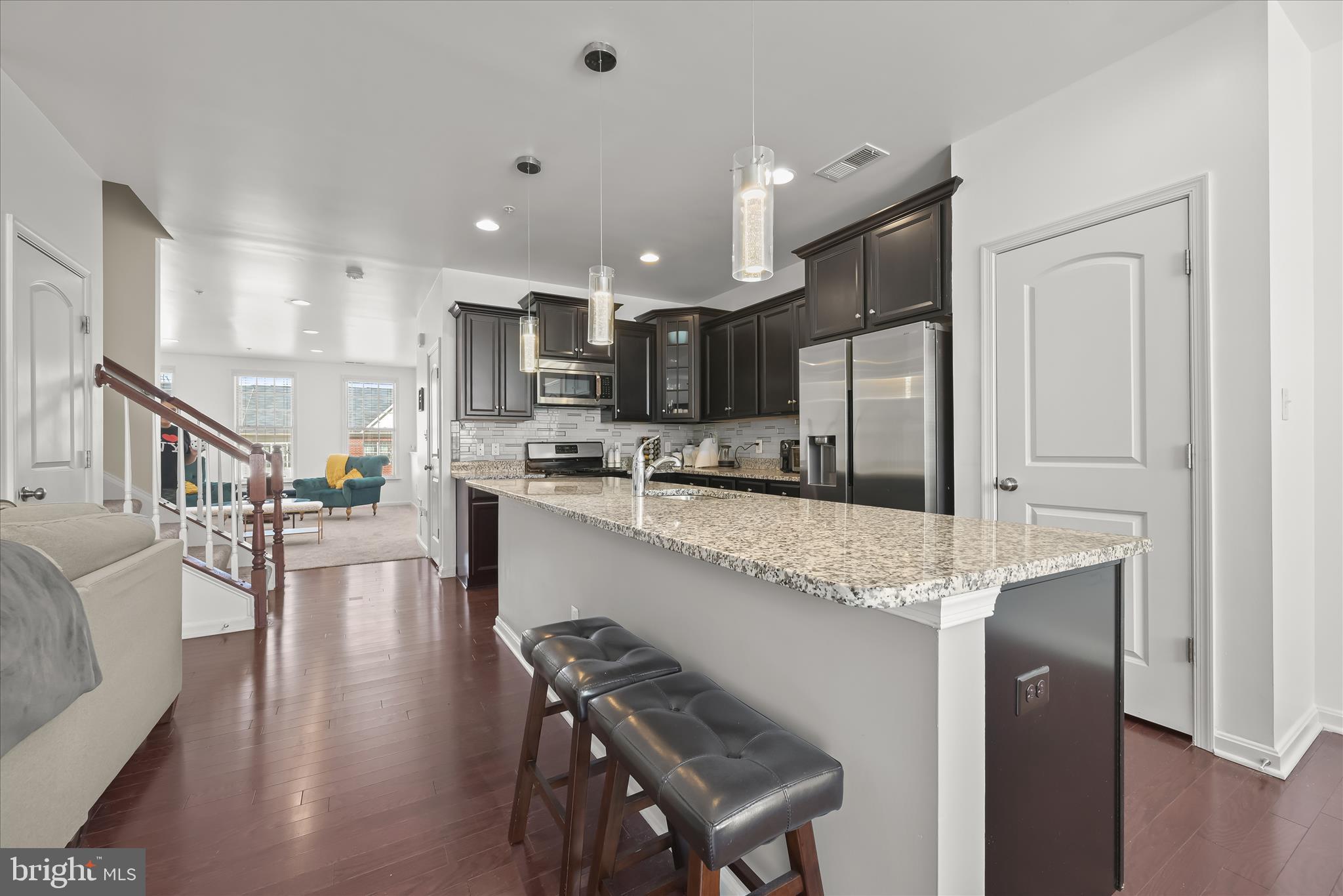 WOODMORE TOWNE CENTRE - Residential Lease