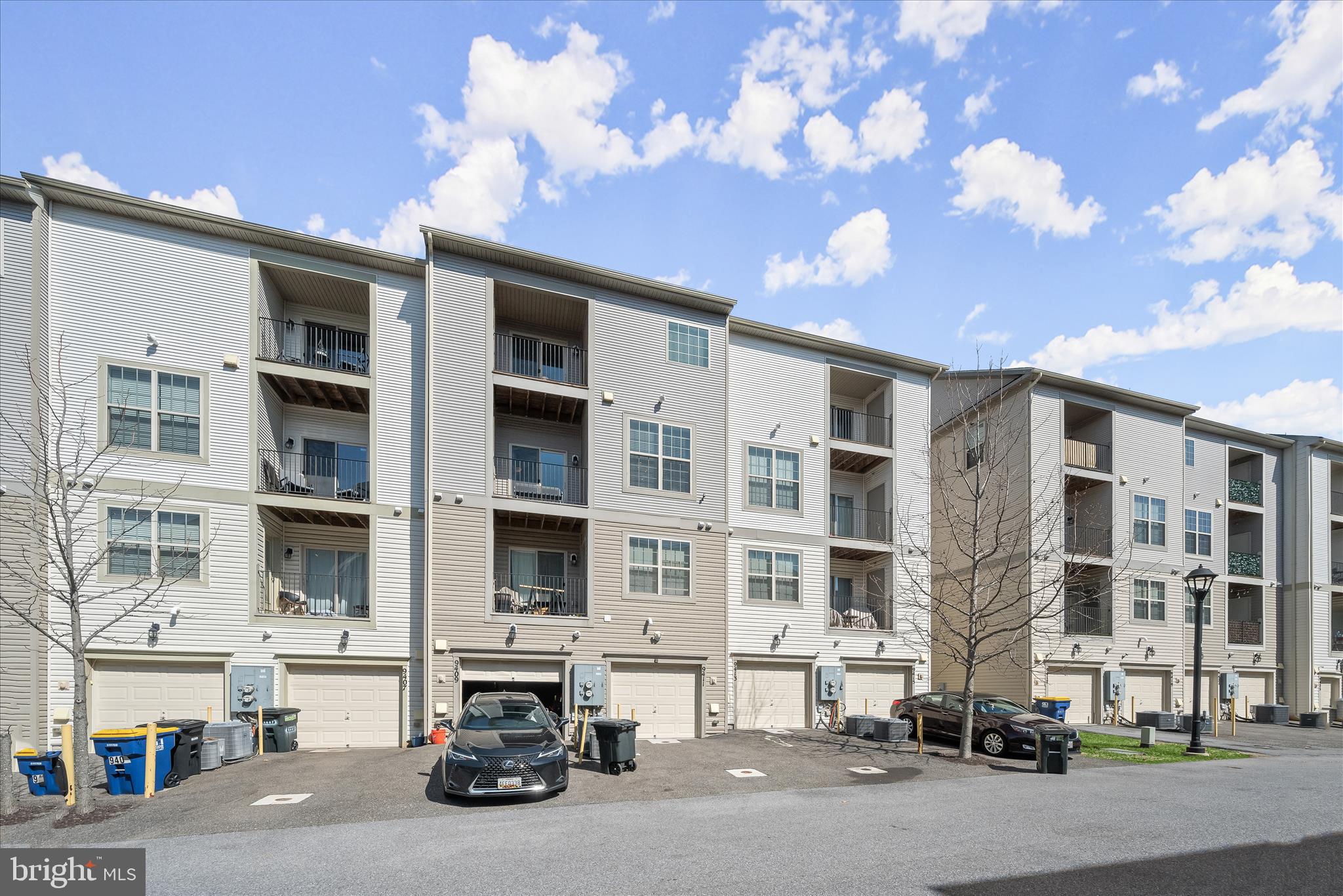 WOODMORE TOWNE CENTRE - Residential Lease