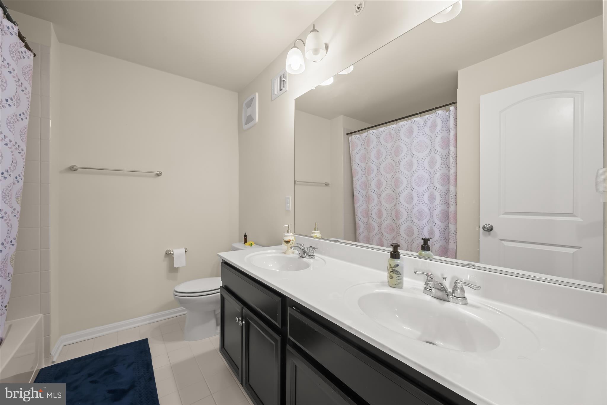 WOODMORE TOWNE CENTRE - Residential Lease