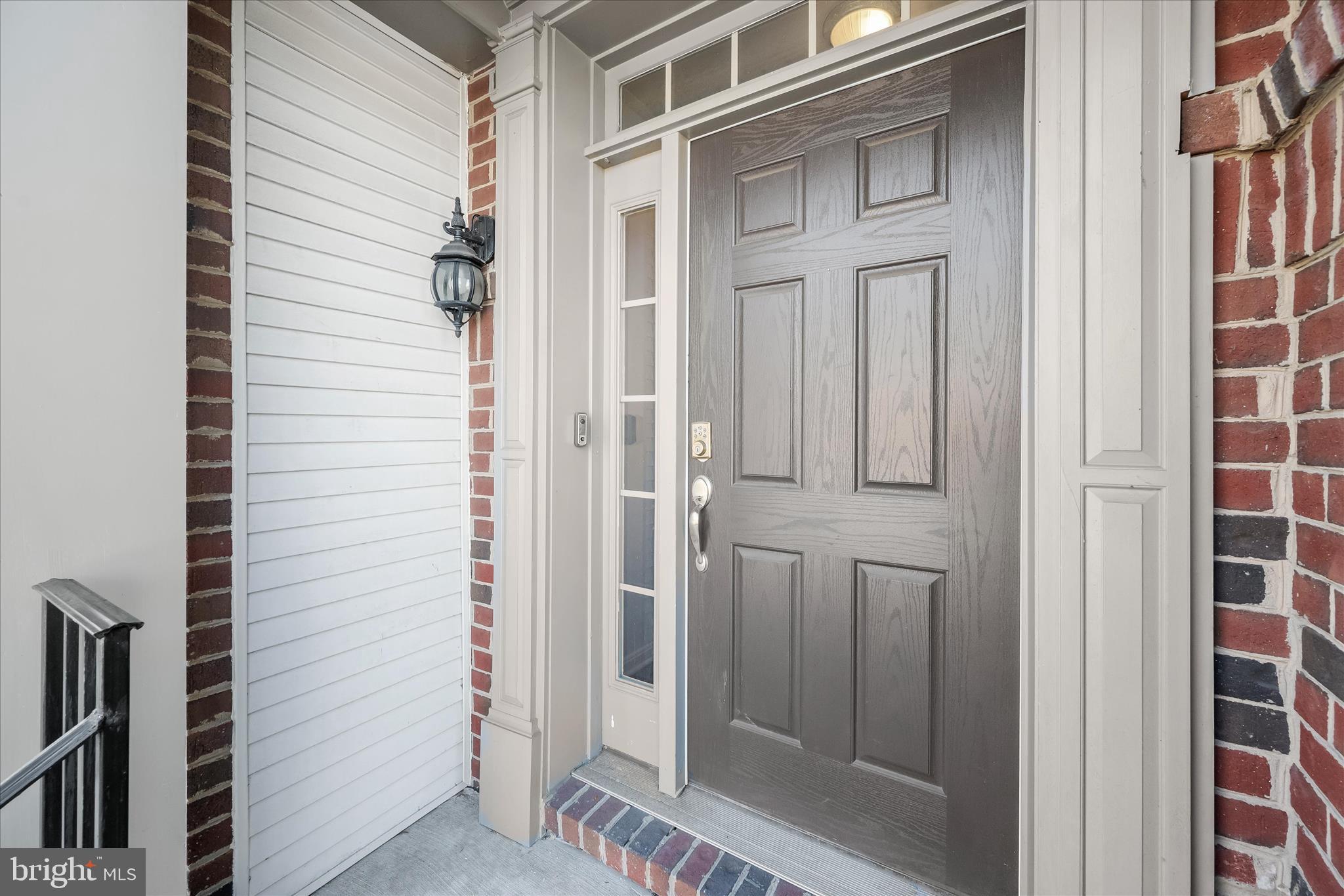 WOODMORE TOWNE CENTRE - Residential Lease