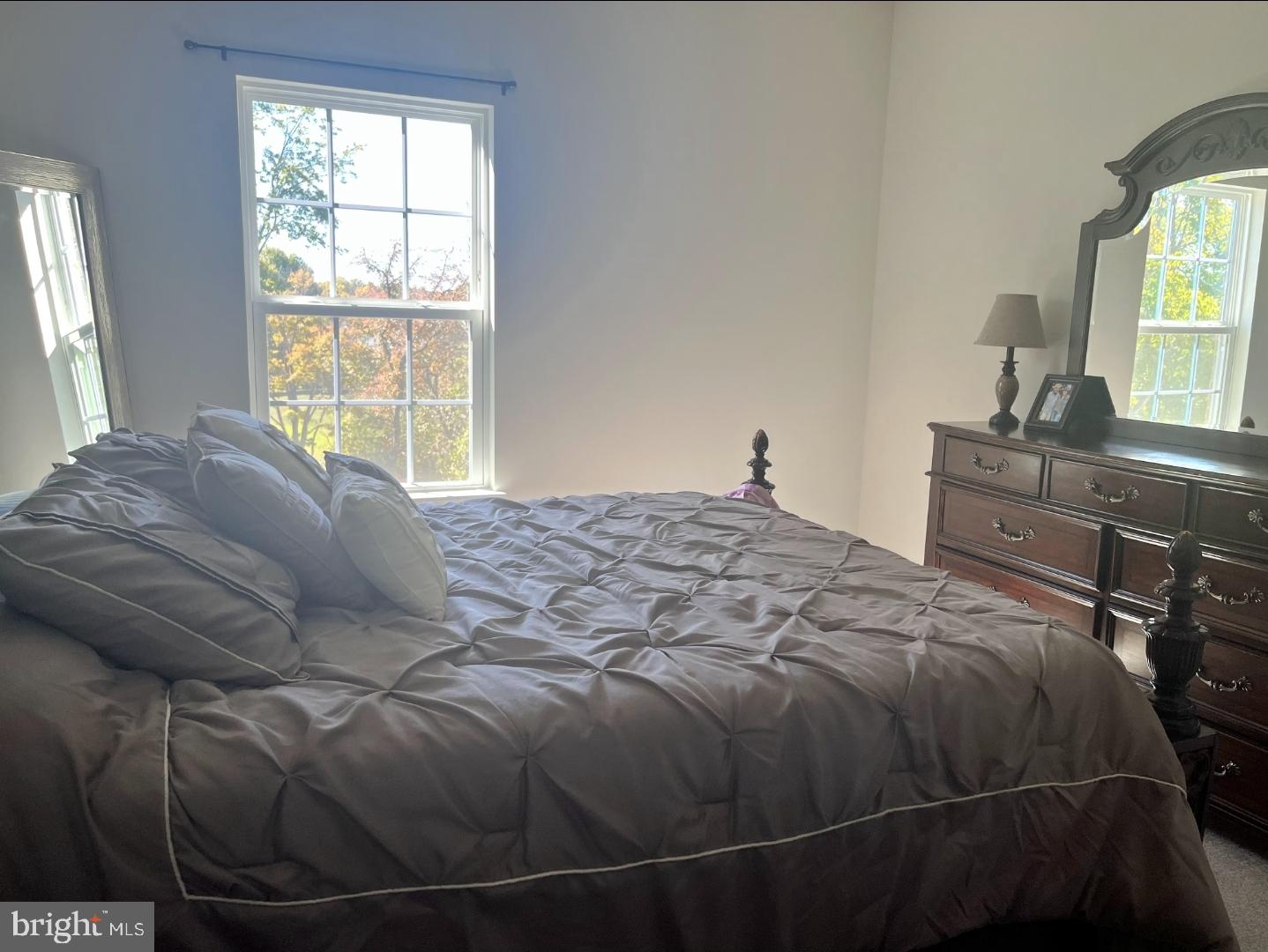 INDEPENDENCE SQUARE - Residential Lease