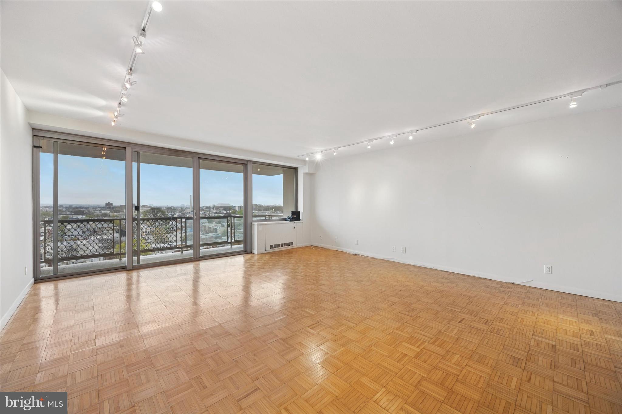 ART MUSEUM AREA - Residential