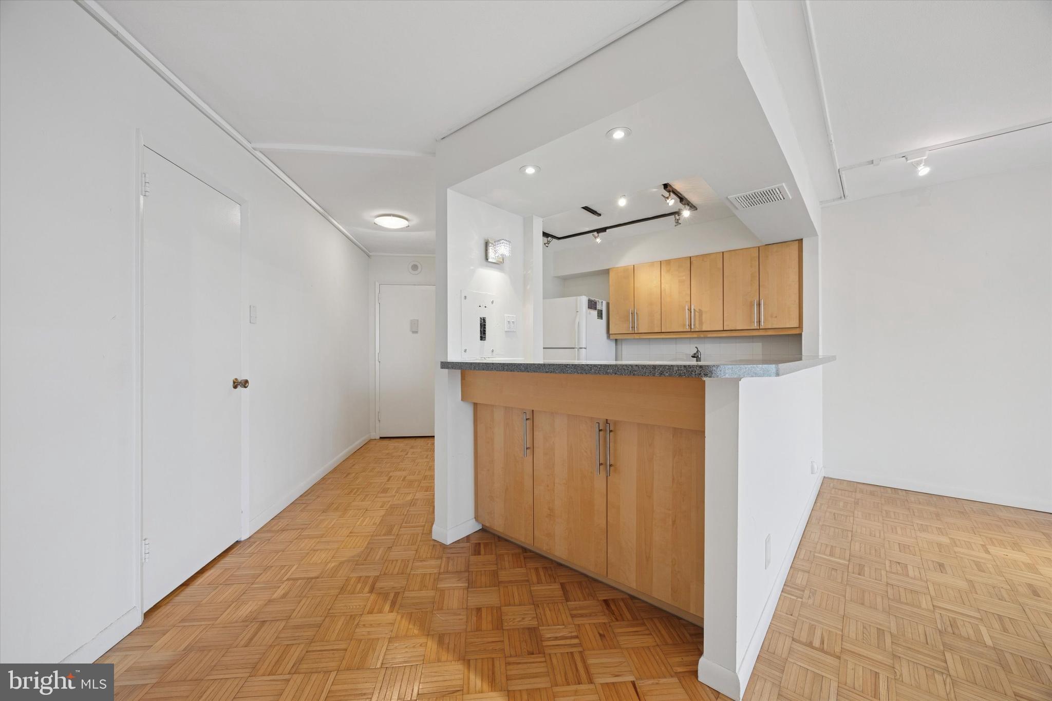 ART MUSEUM AREA - Residential