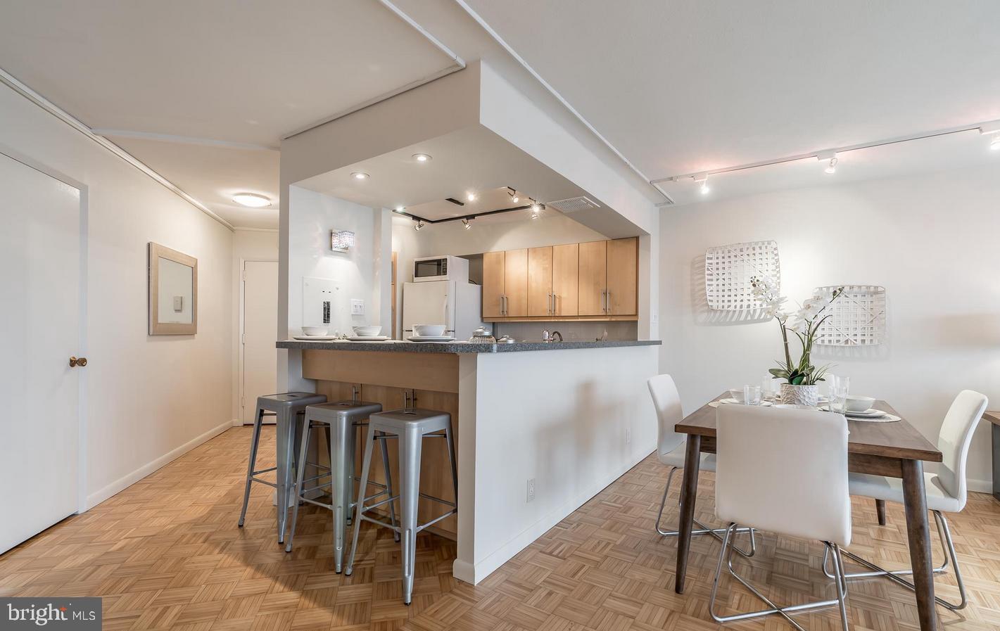 ART MUSEUM AREA - Residential