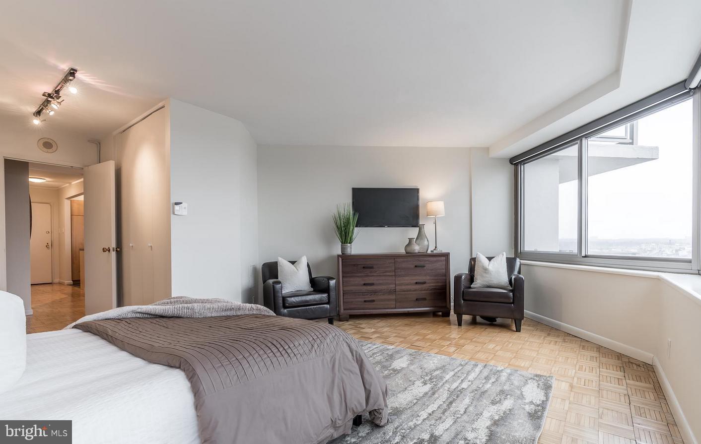 ART MUSEUM AREA - Residential