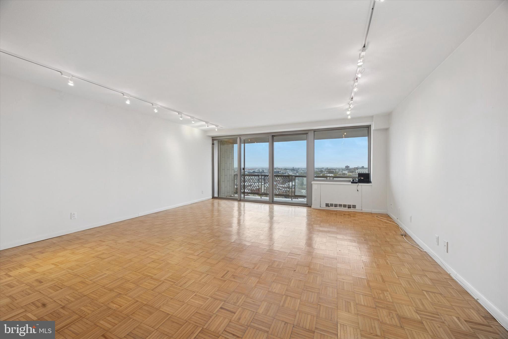 ART MUSEUM AREA - Residential