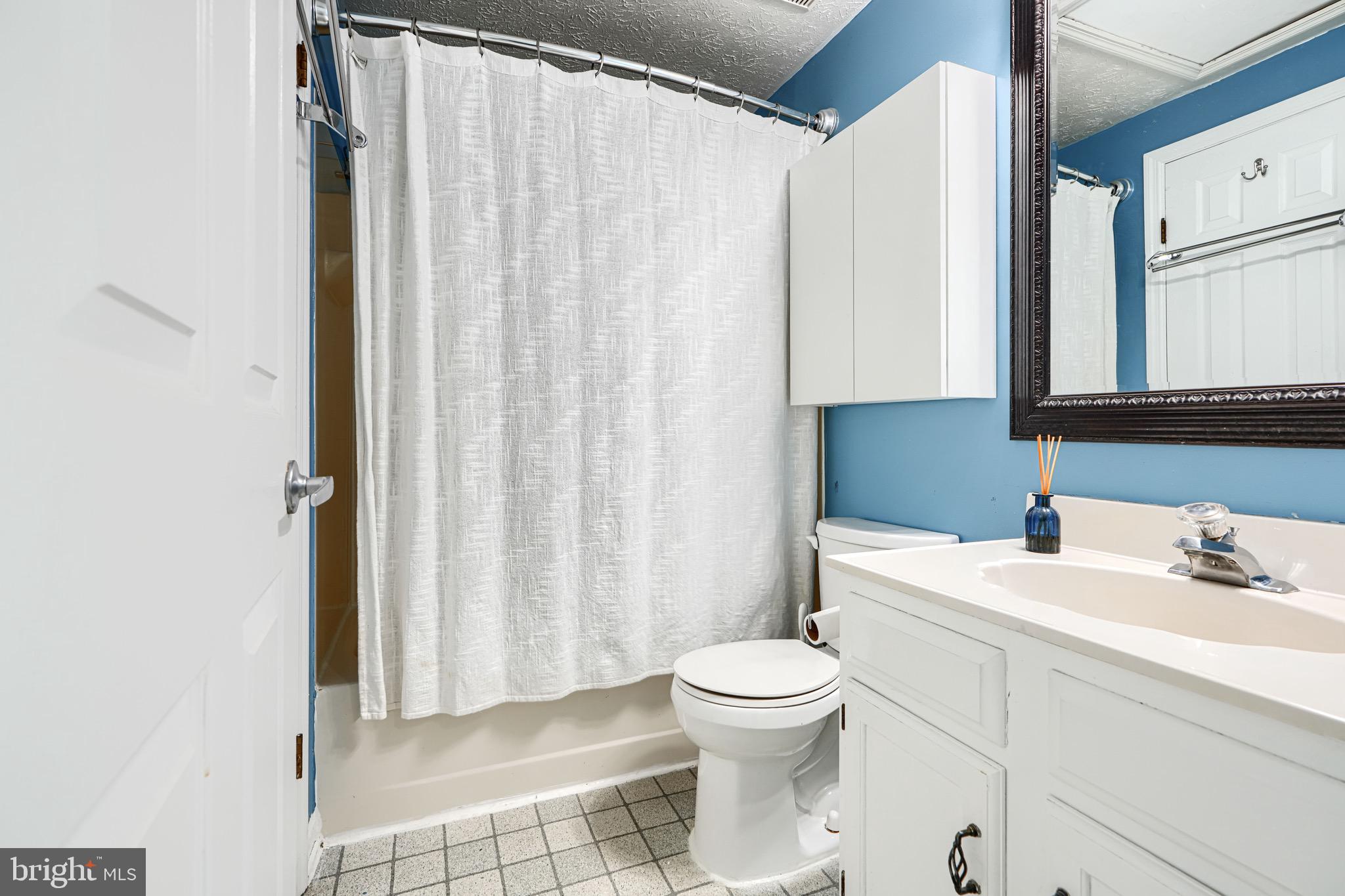 FEATHERHILL - Residential