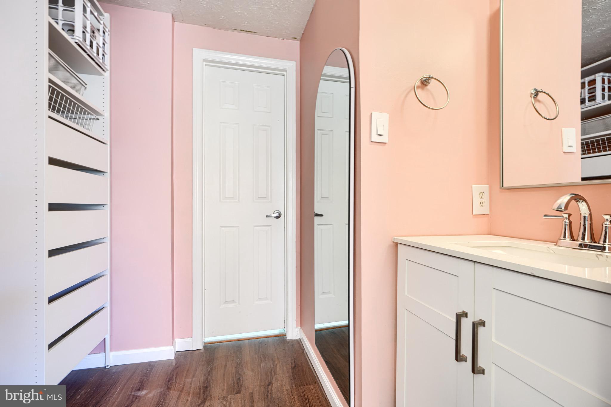 FEATHERHILL - Residential