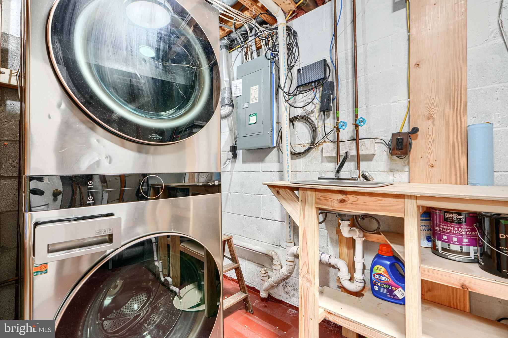 FEATHERHILL - Residential