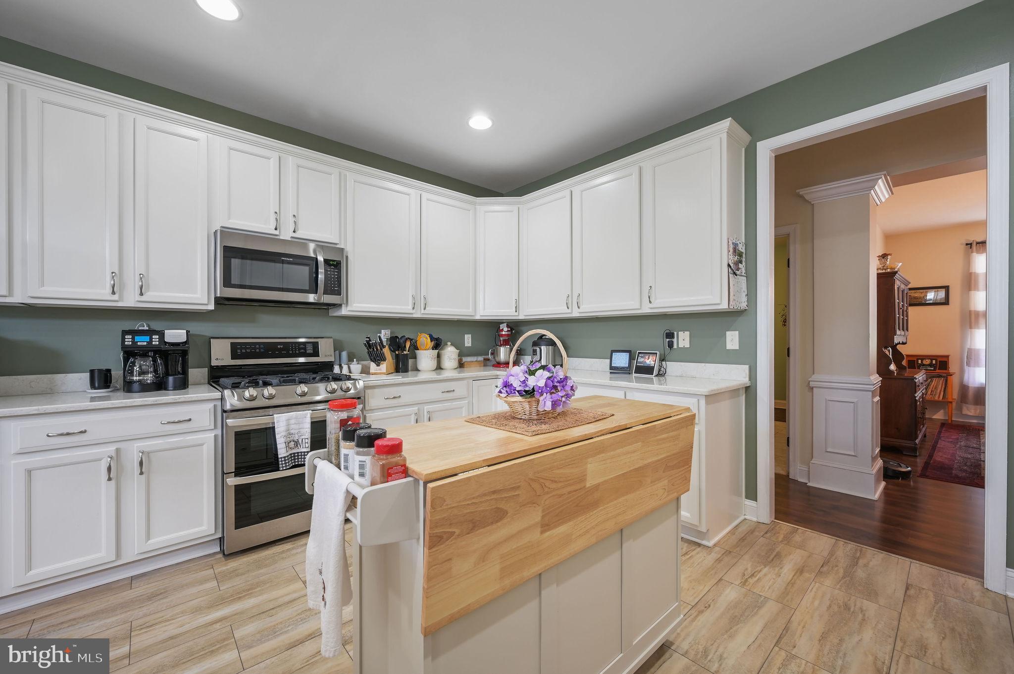 ESTS AT WEST SHORE - Residential