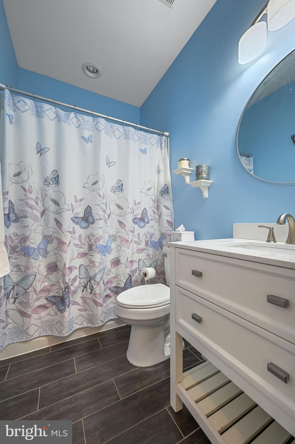 ESTS AT WEST SHORE - Residential