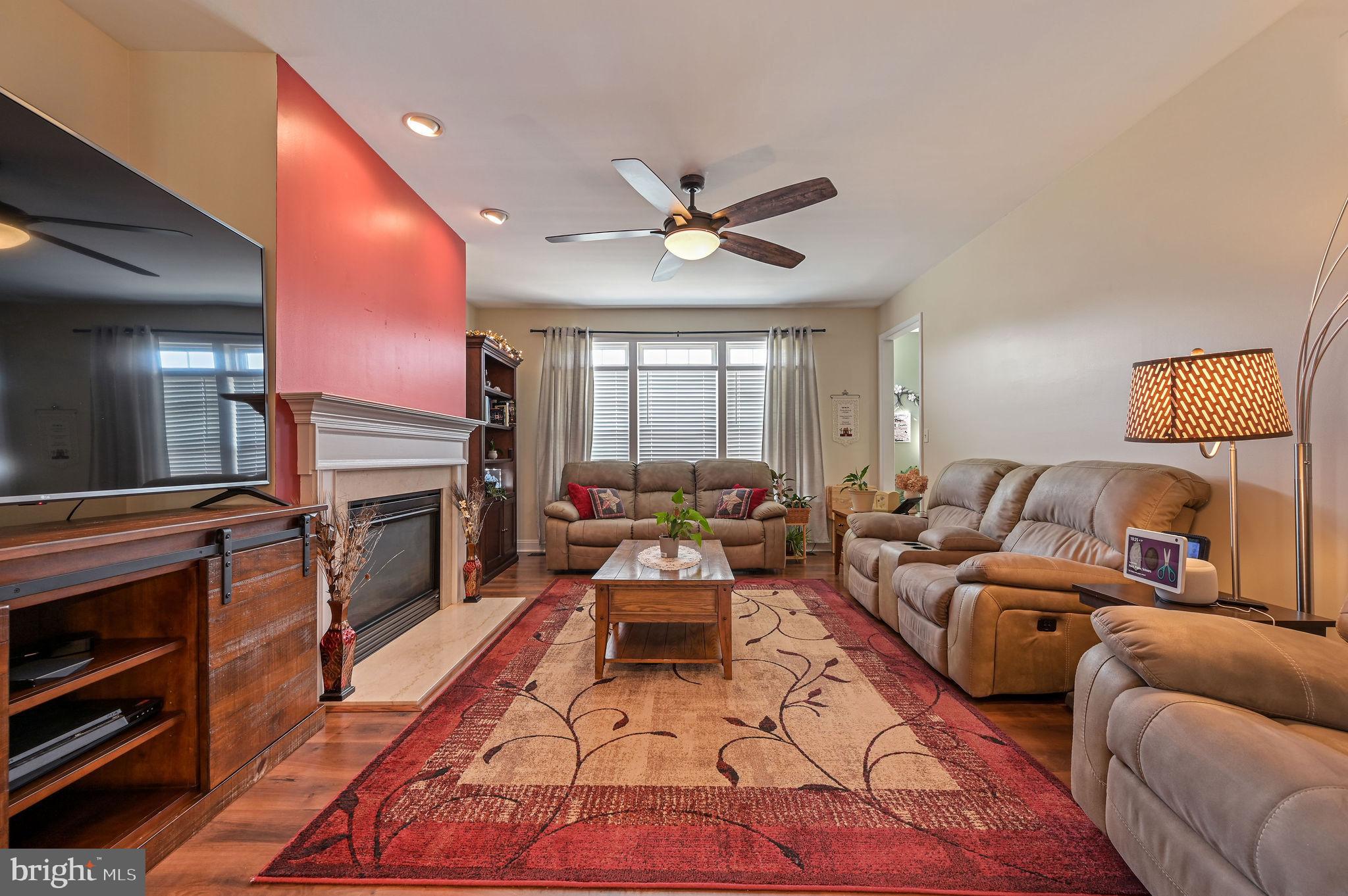 ESTS AT WEST SHORE - Residential