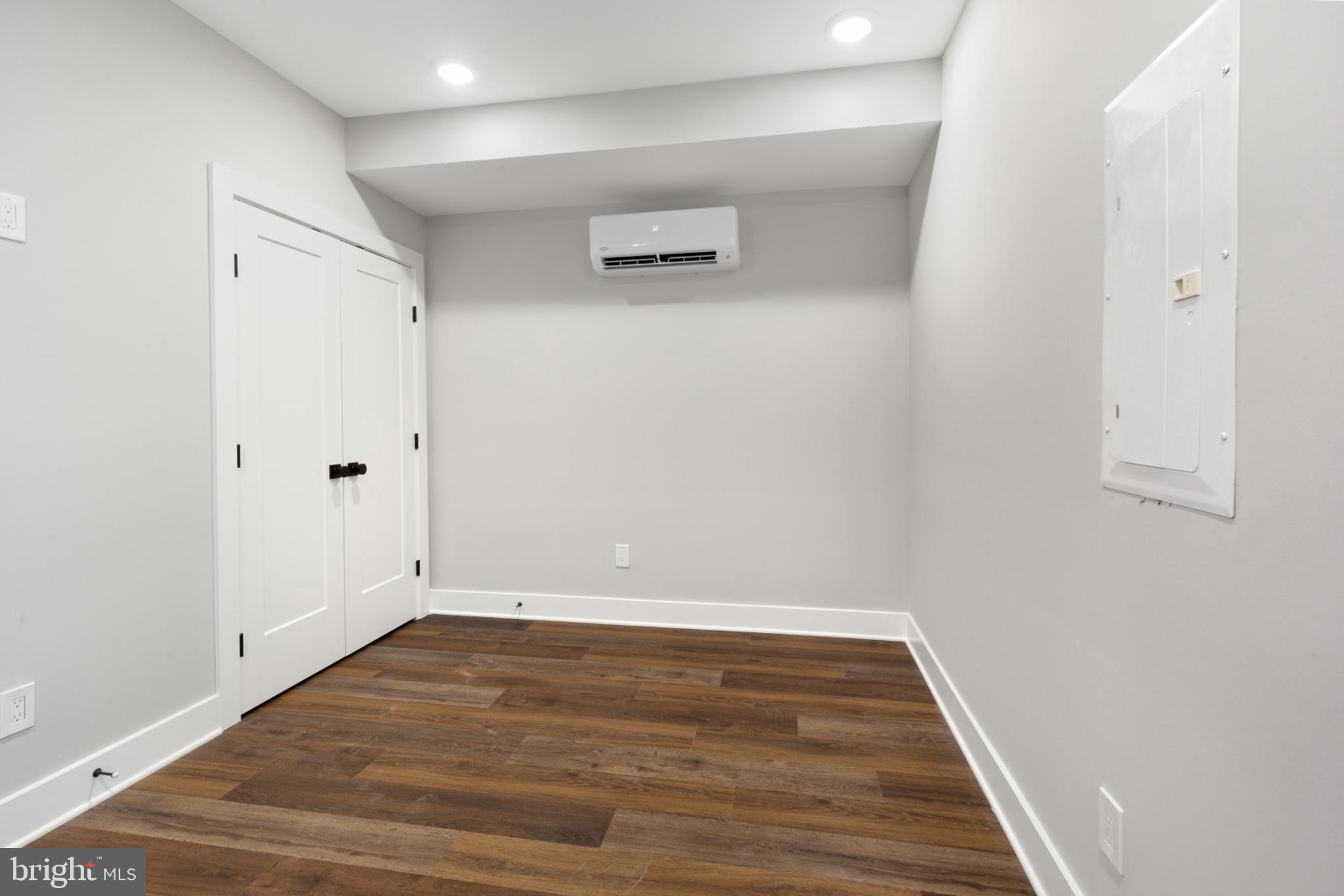 EAST KENSINGTON - Residential Lease