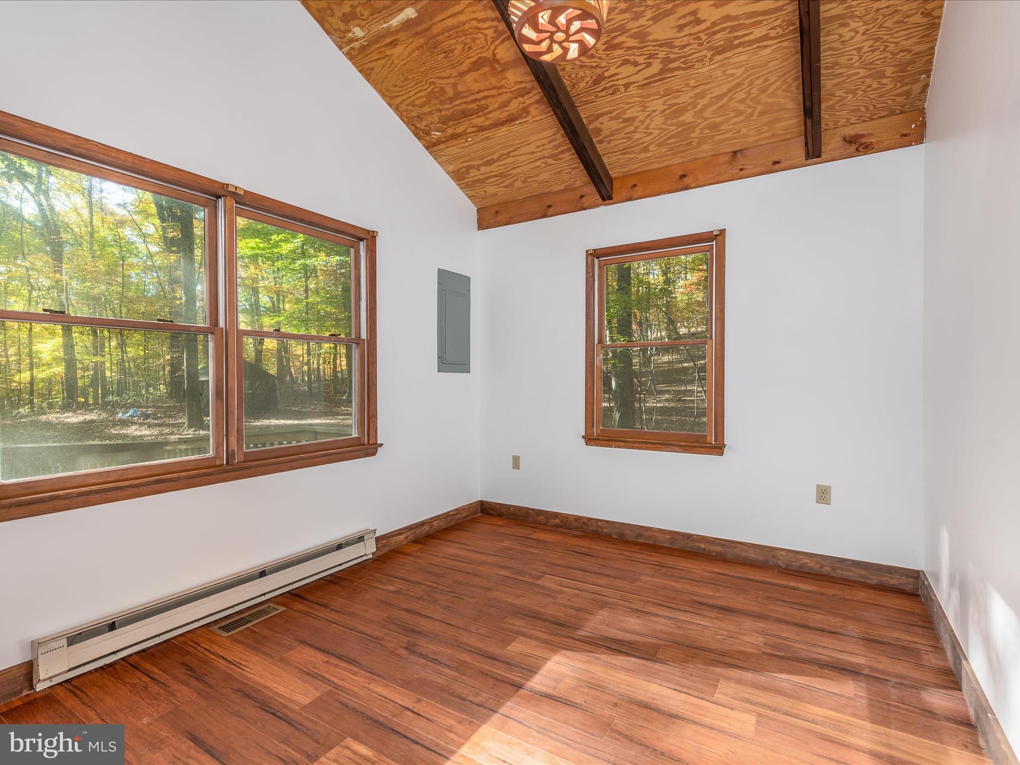 HAPPY VALLEY RETREAT - Residential