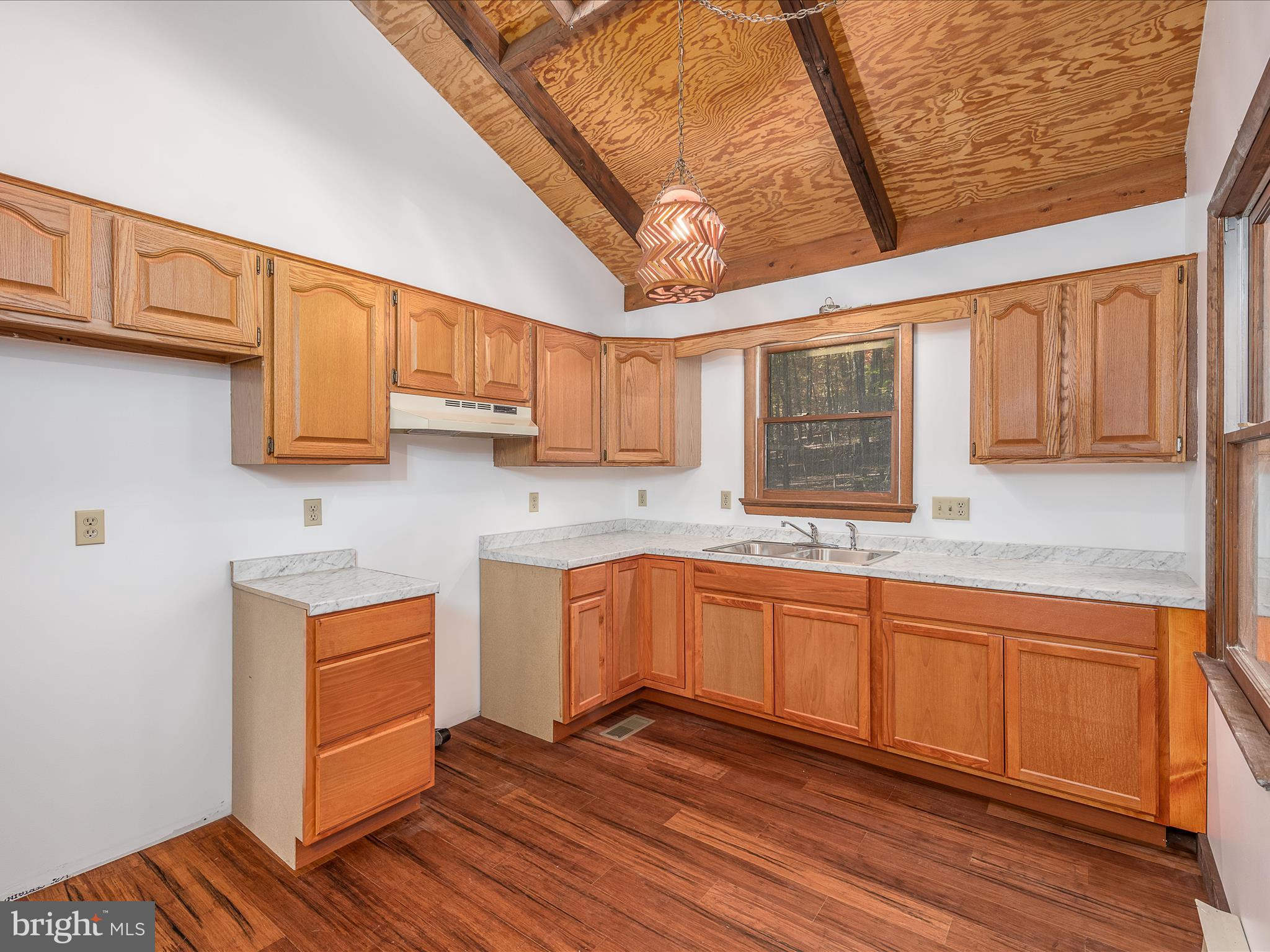 HAPPY VALLEY RETREAT - Residential