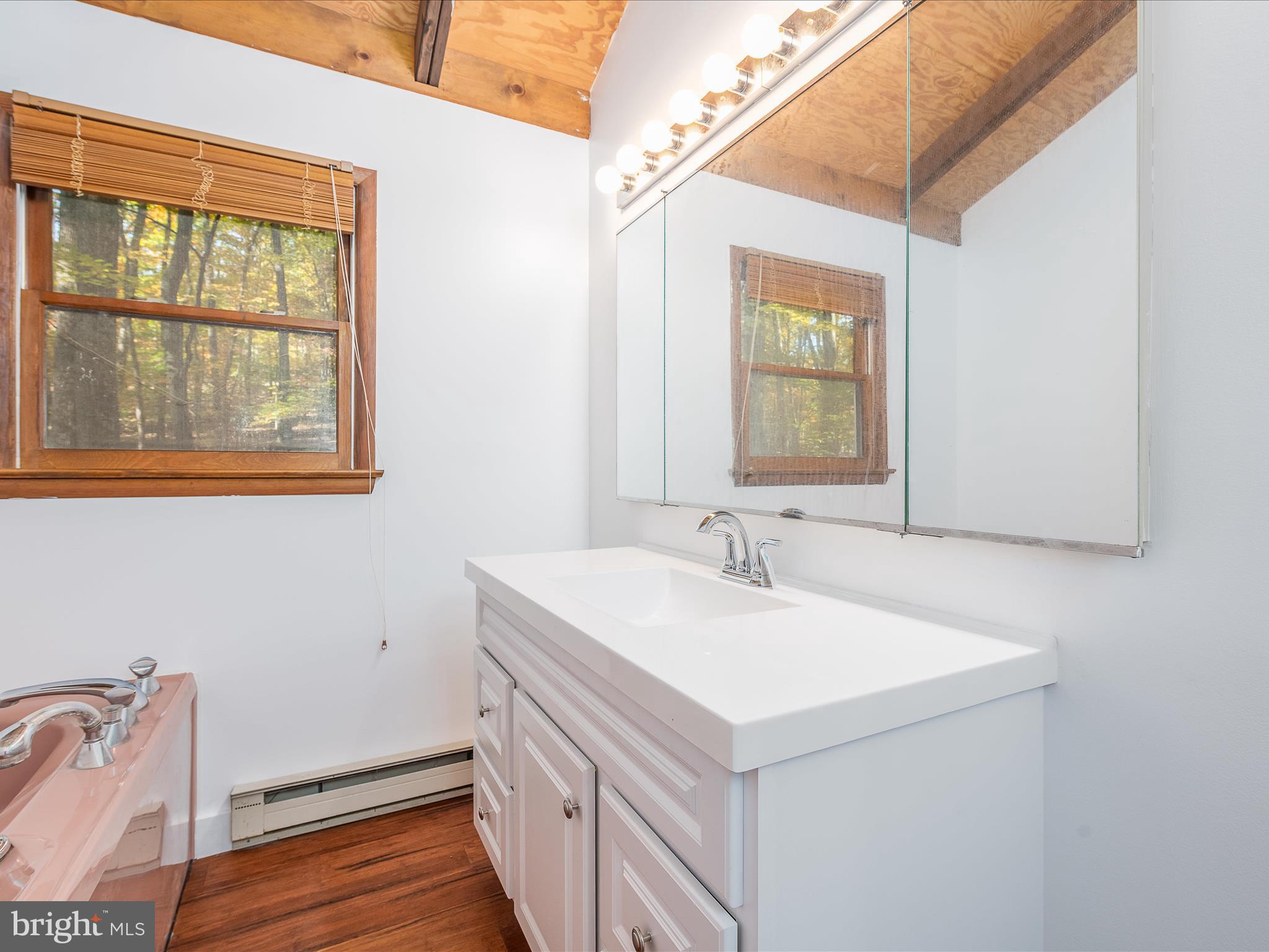 HAPPY VALLEY RETREAT - Residential