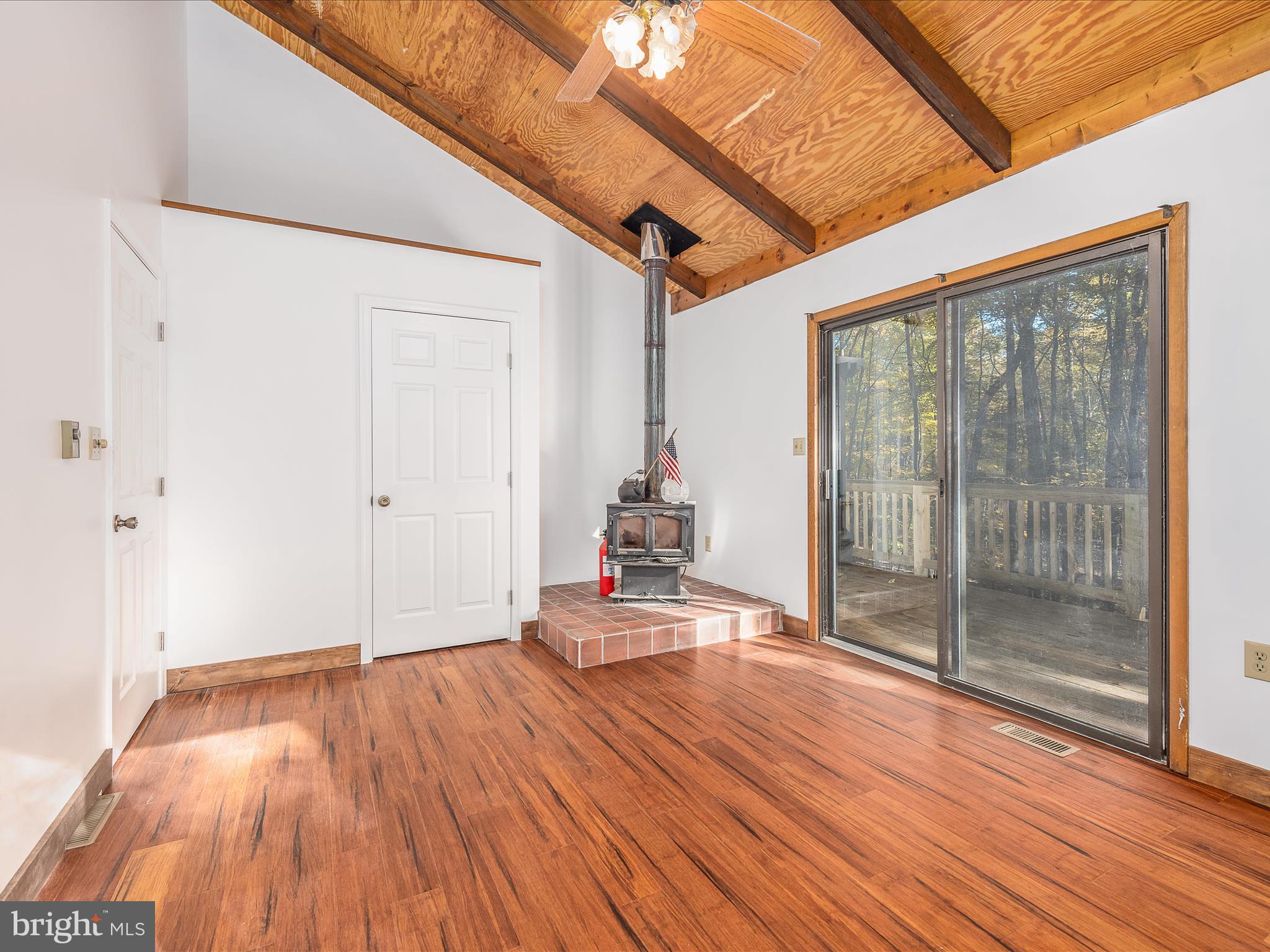 HAPPY VALLEY RETREAT - Residential