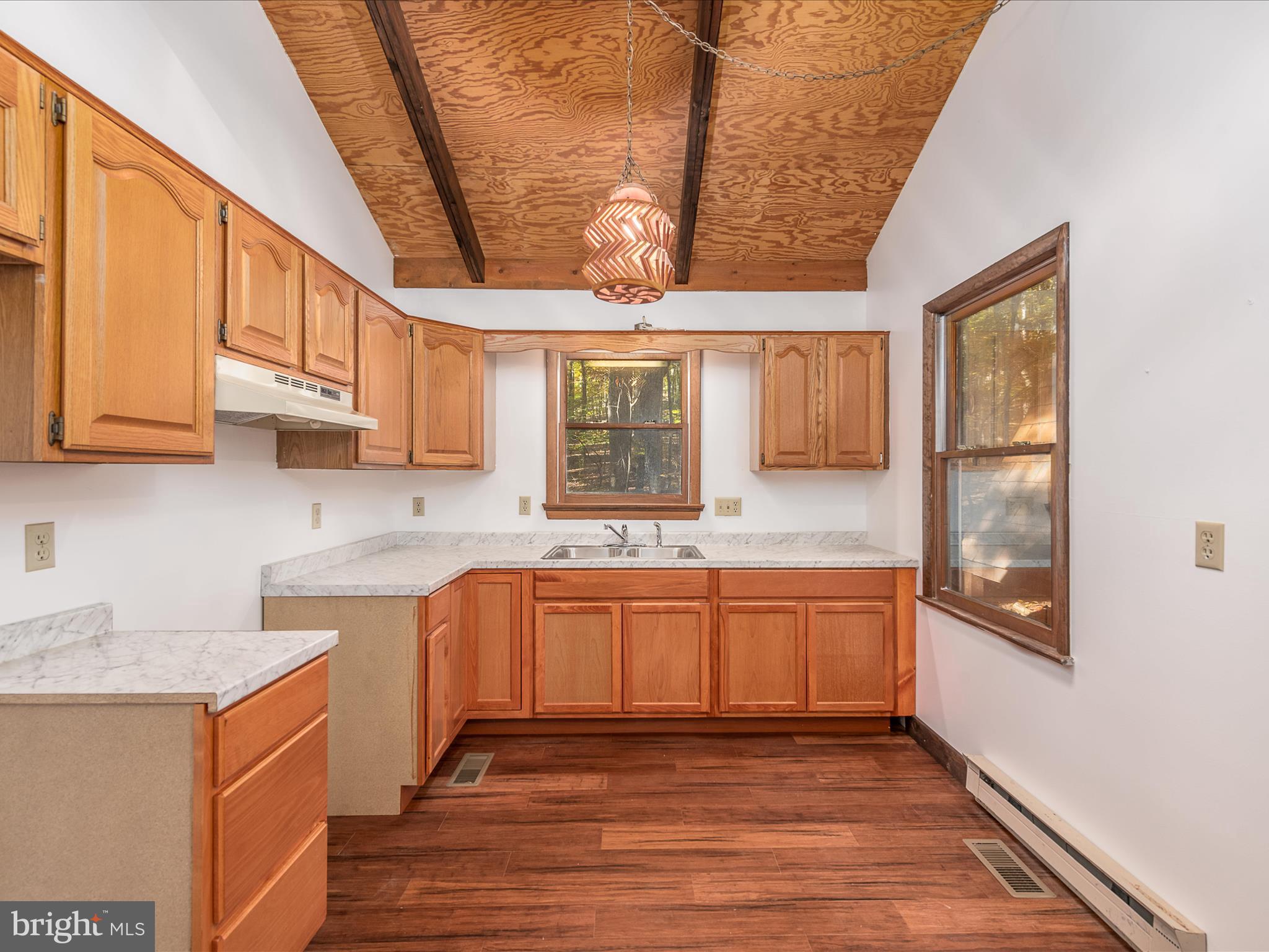 HAPPY VALLEY RETREAT - Residential