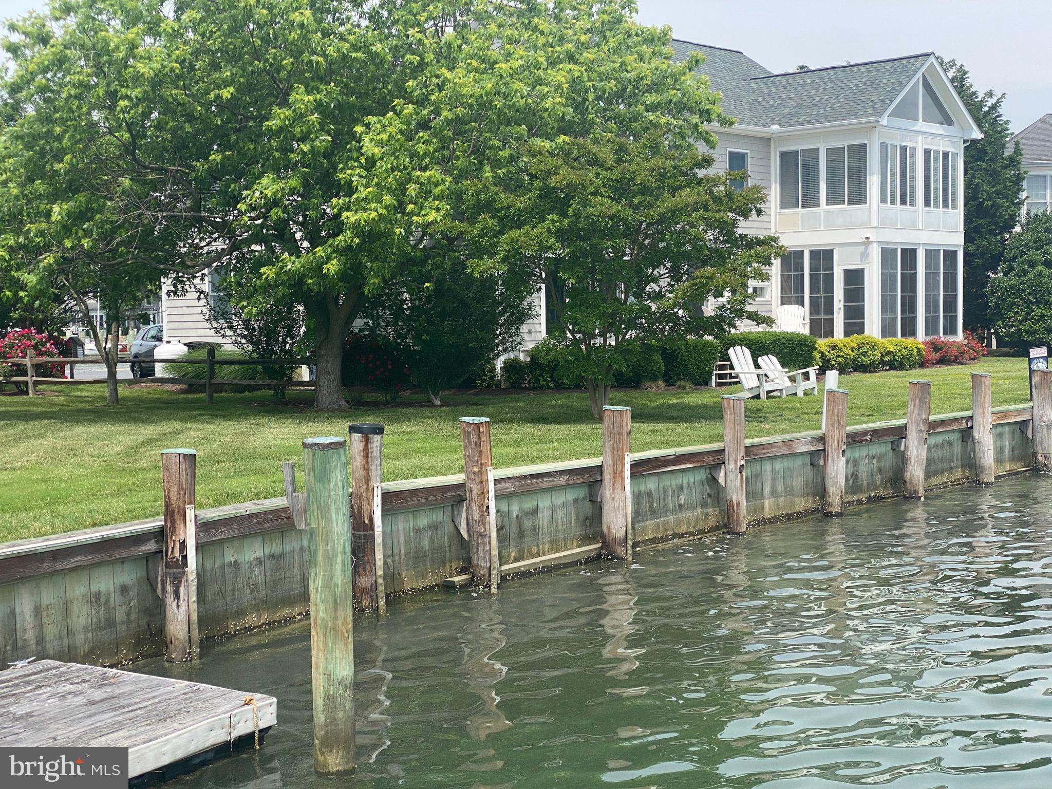 115 W PIER STREET