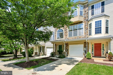 Townhouse For Sale - 8204 Brooktree Street<br/> LAUREL, MD 20724