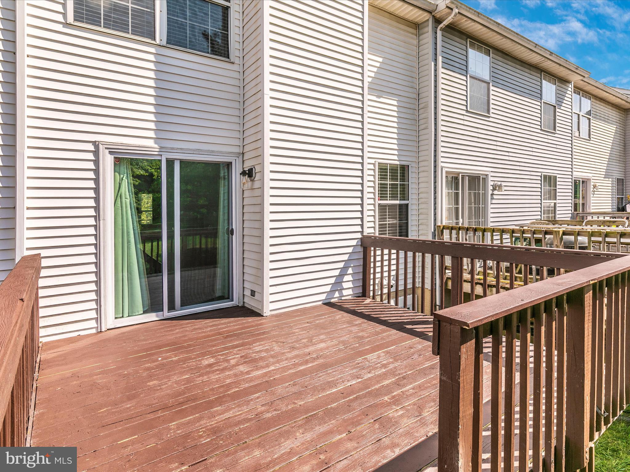 ROBIN MEADOWS - Residential